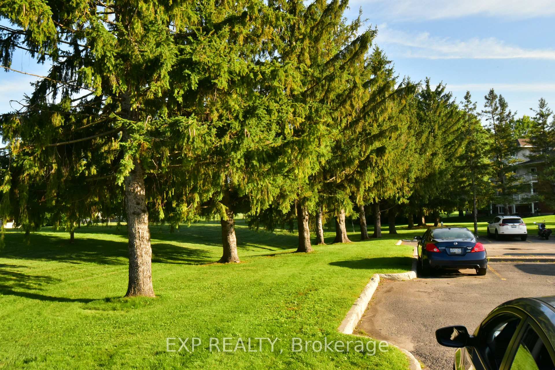 Photo 26 of Unit 5, 266 Lorry Greenberg Drive, Ottawa, Hunt Club Park/Greenboro — HOMEH