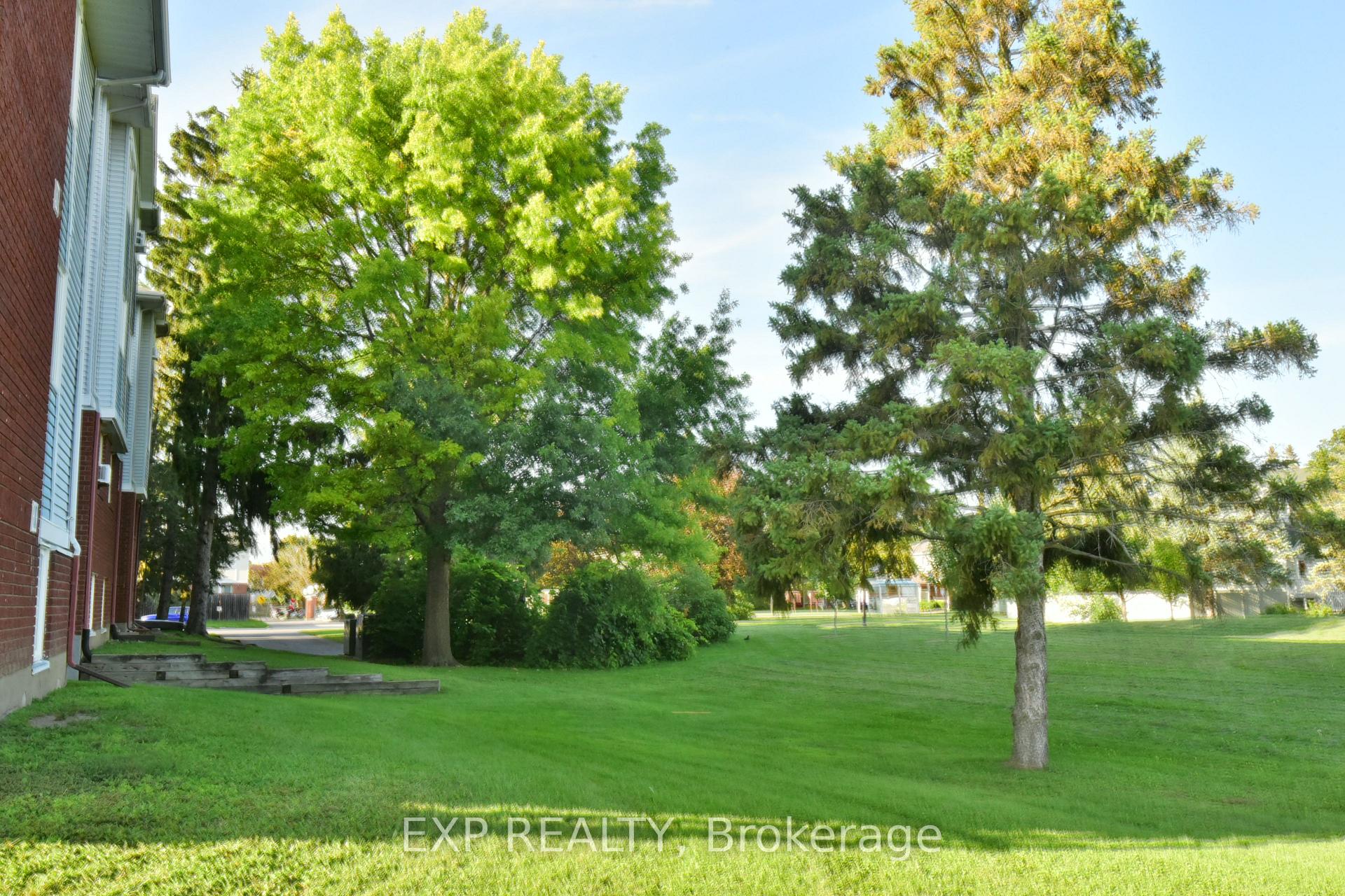 Photo 29 of Unit 5, 266 Lorry Greenberg Drive, Ottawa, Hunt Club Park/Greenboro — HOMEH