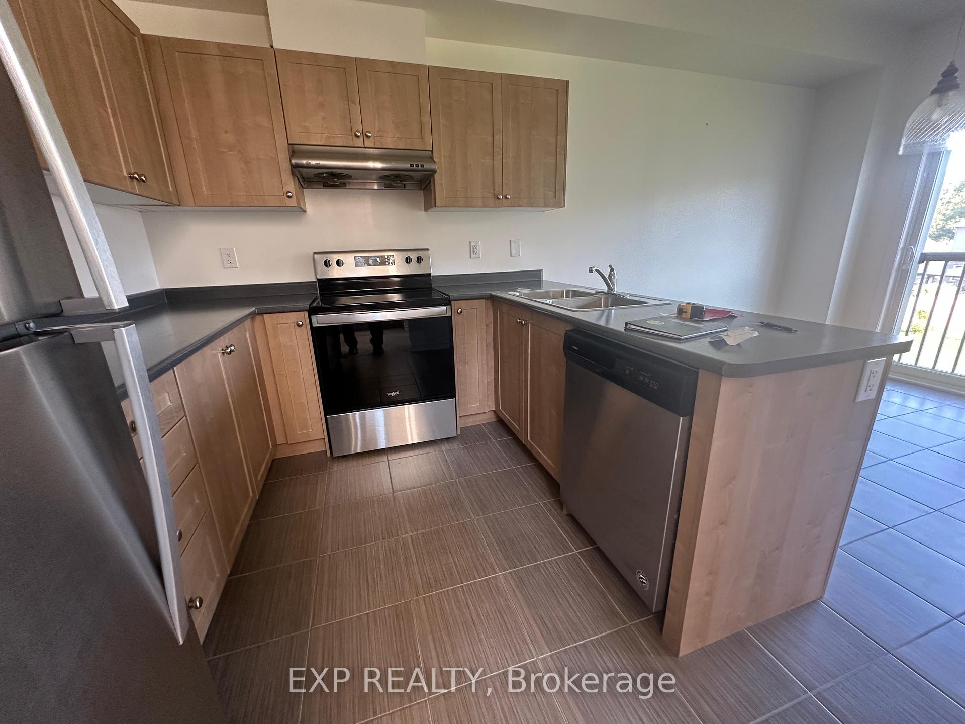 Photo 4 of Unit 1, 208 Isabella Drive, Orillia — HOMEH