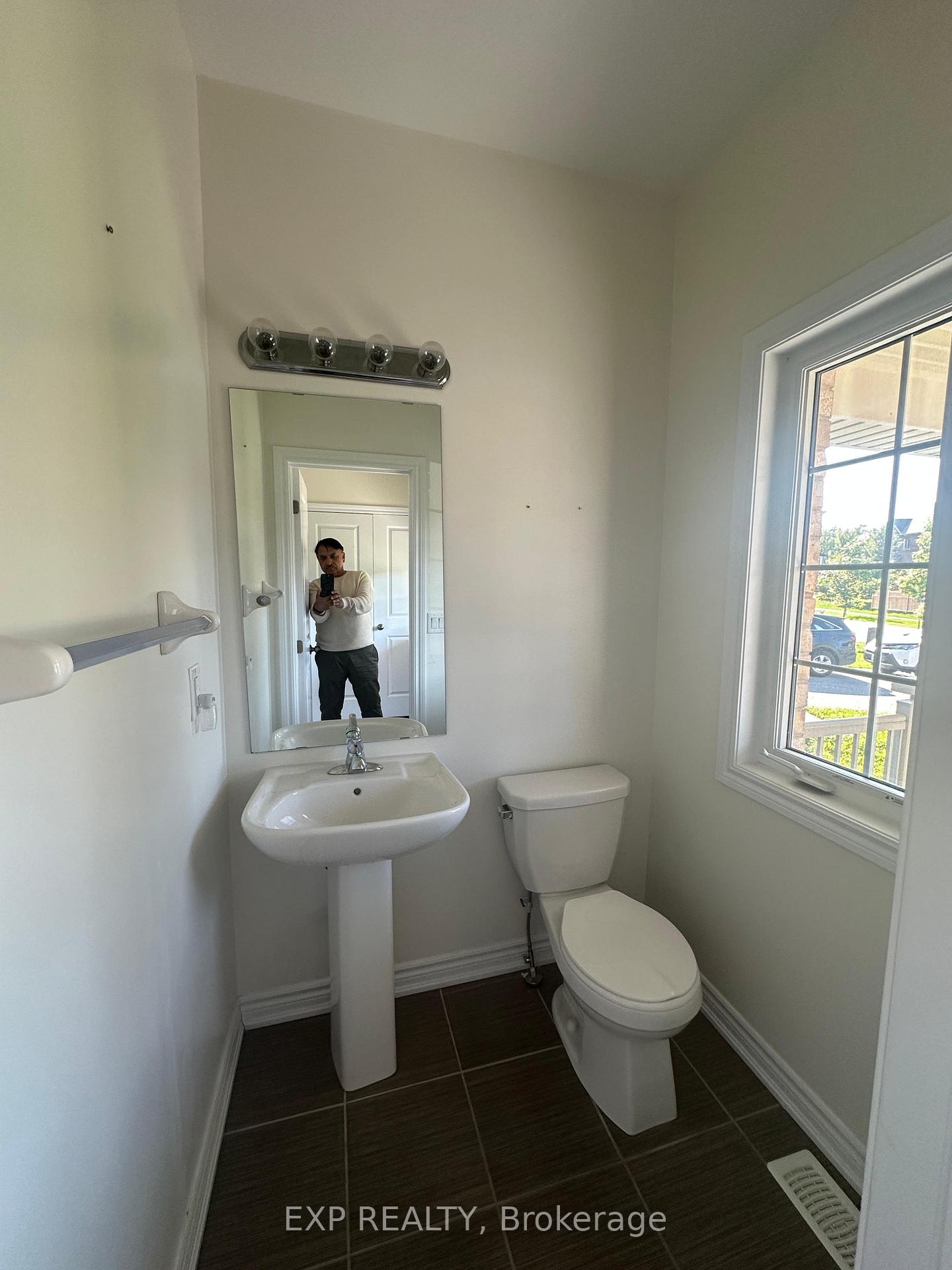 Photo 17 of Unit 1, 208 Isabella Drive, Orillia — HOMEH