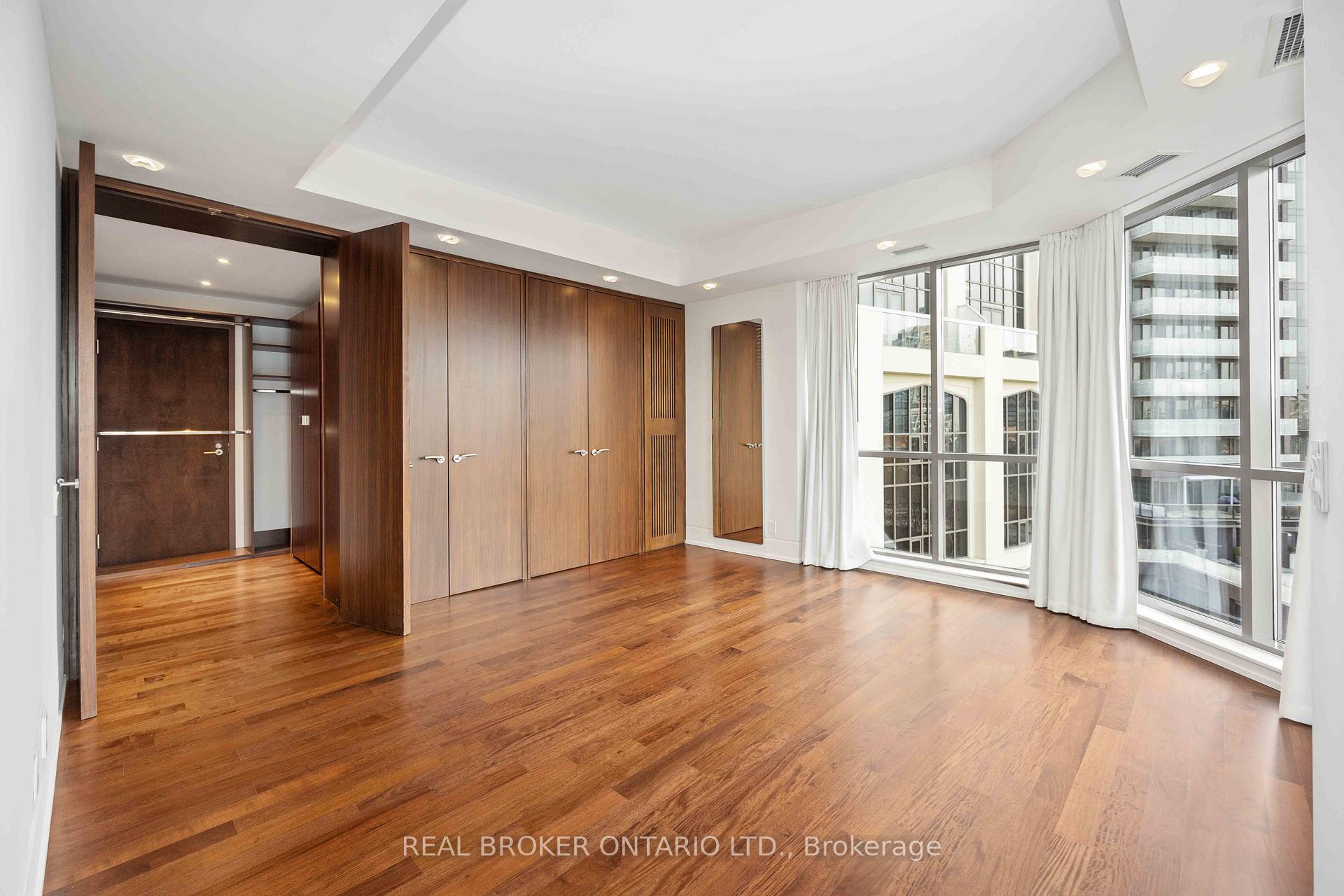 Photo of Unit 701, 3 McAlpine Street