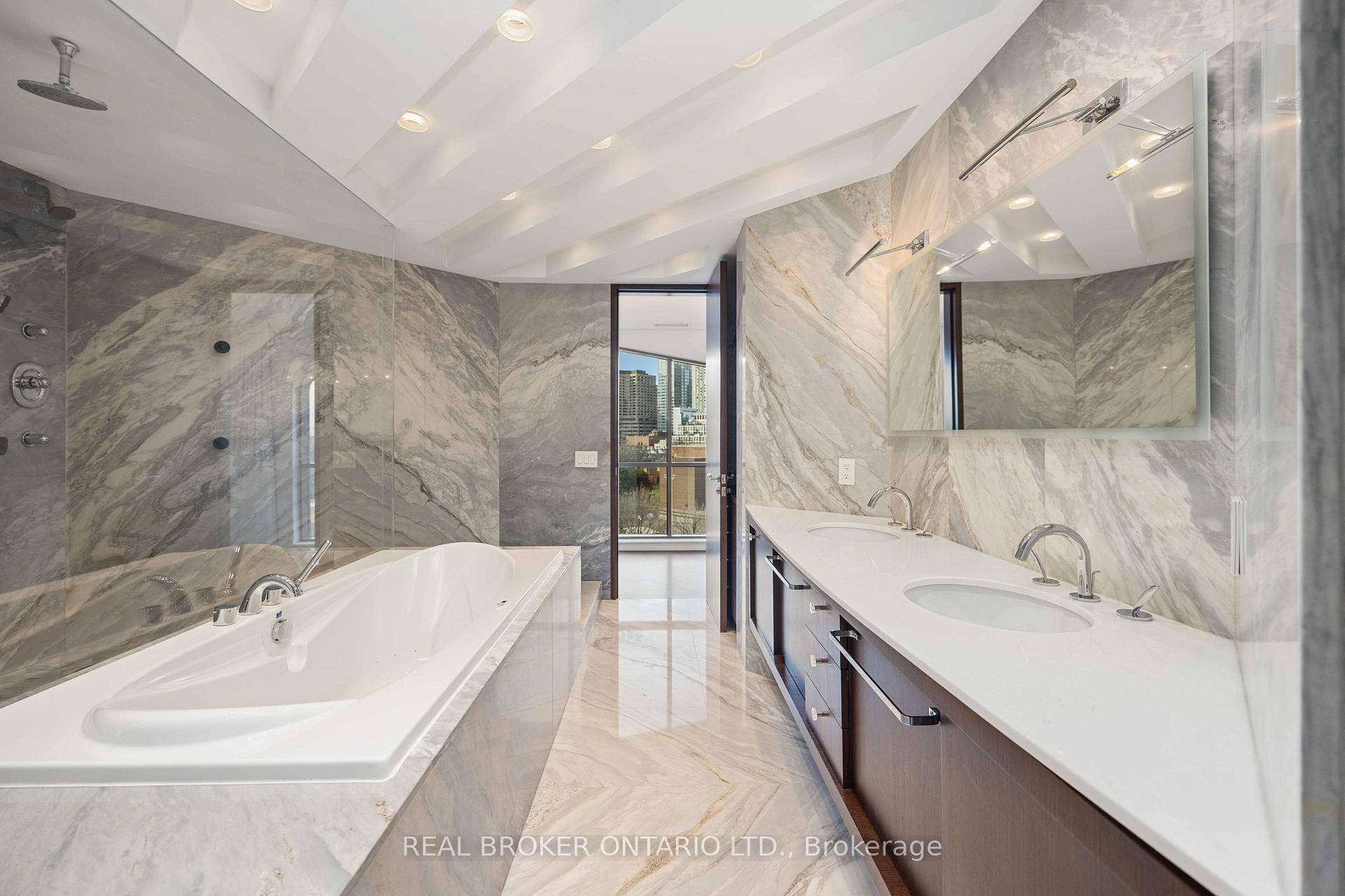 Photo 4 of Unit 701, 3 McAlpine Street, Toronto, The Annex — HOMEH