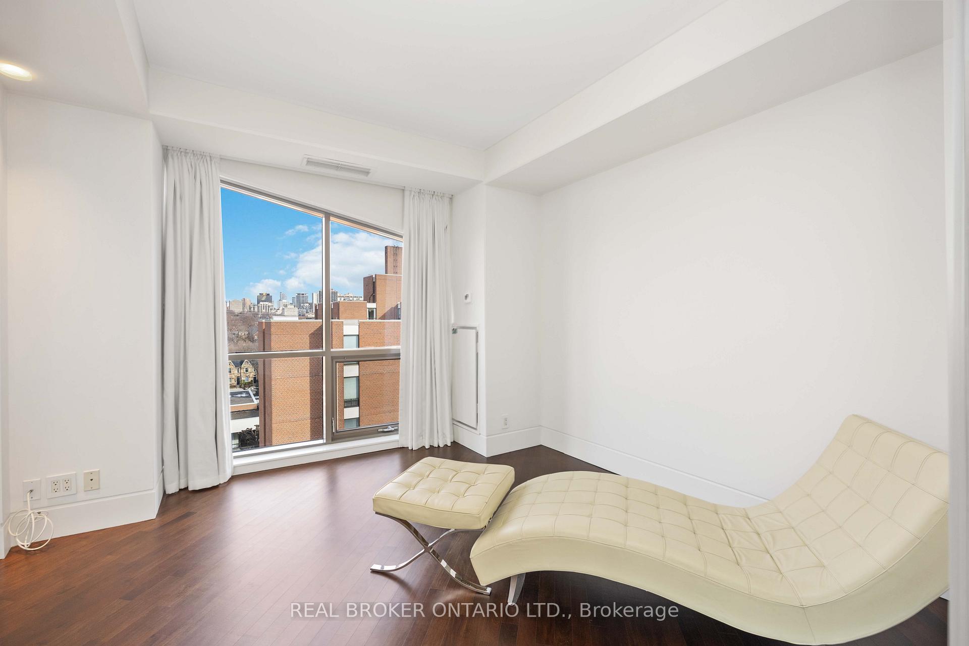 Photo 5 of Unit 701, 3 McAlpine Street, Toronto, The Annex — HOMEH