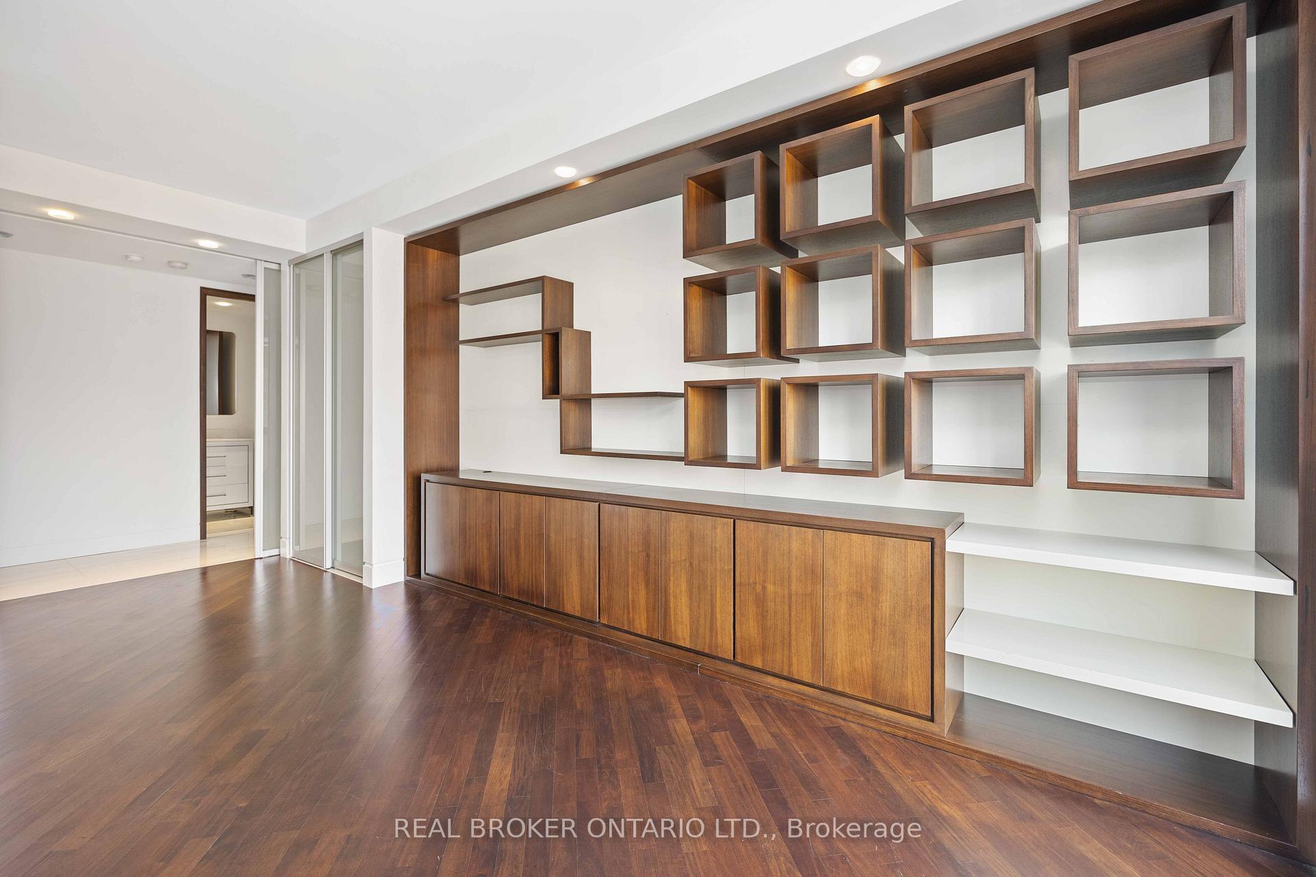 Photo 12 of Unit 701, 3 McAlpine Street, Toronto, The Annex — HOMEH