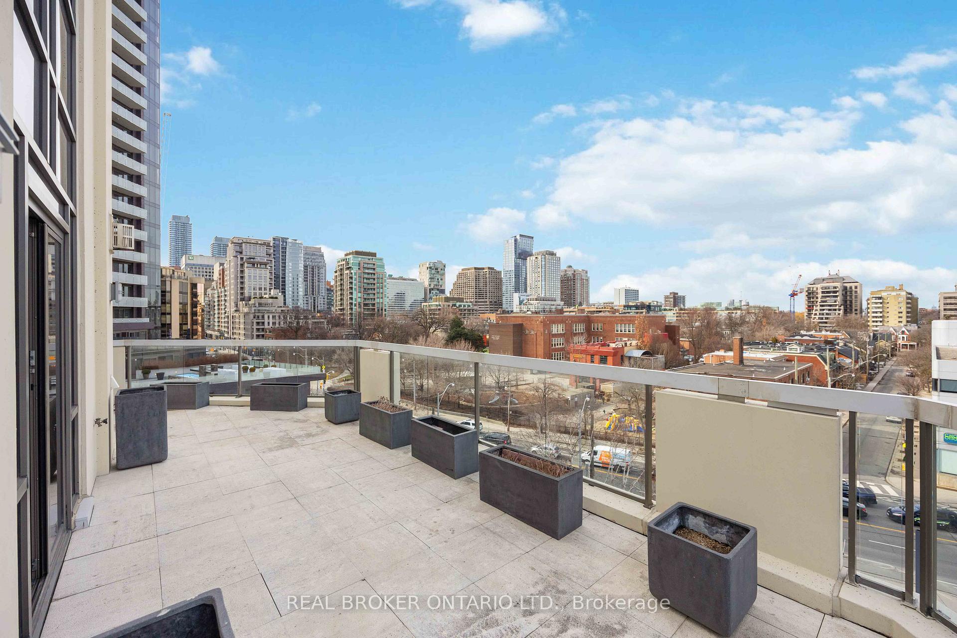 Photo 14 of Unit 701, 3 McAlpine Street, Toronto, The Annex — HOMEH