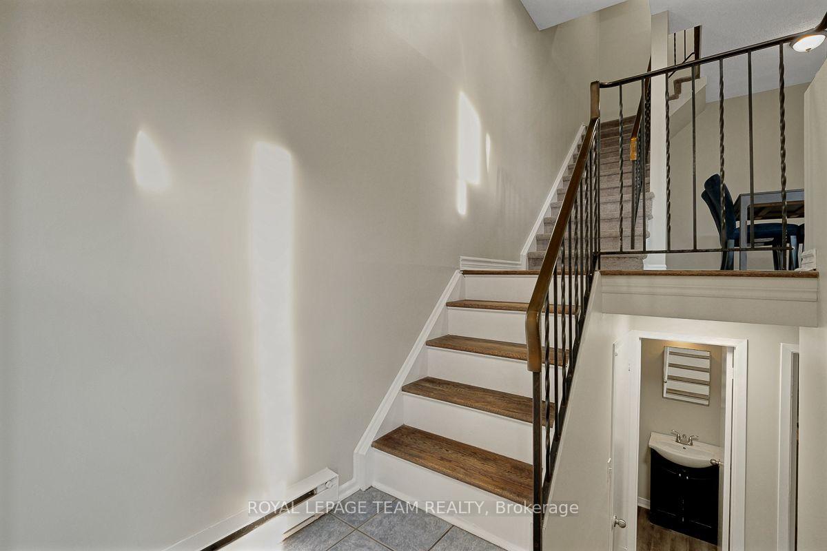 Photo 3 of Unit 100, 13 Woodvale Green Drive, Ottawa, Craig Henry/Woodvale — HOMEH