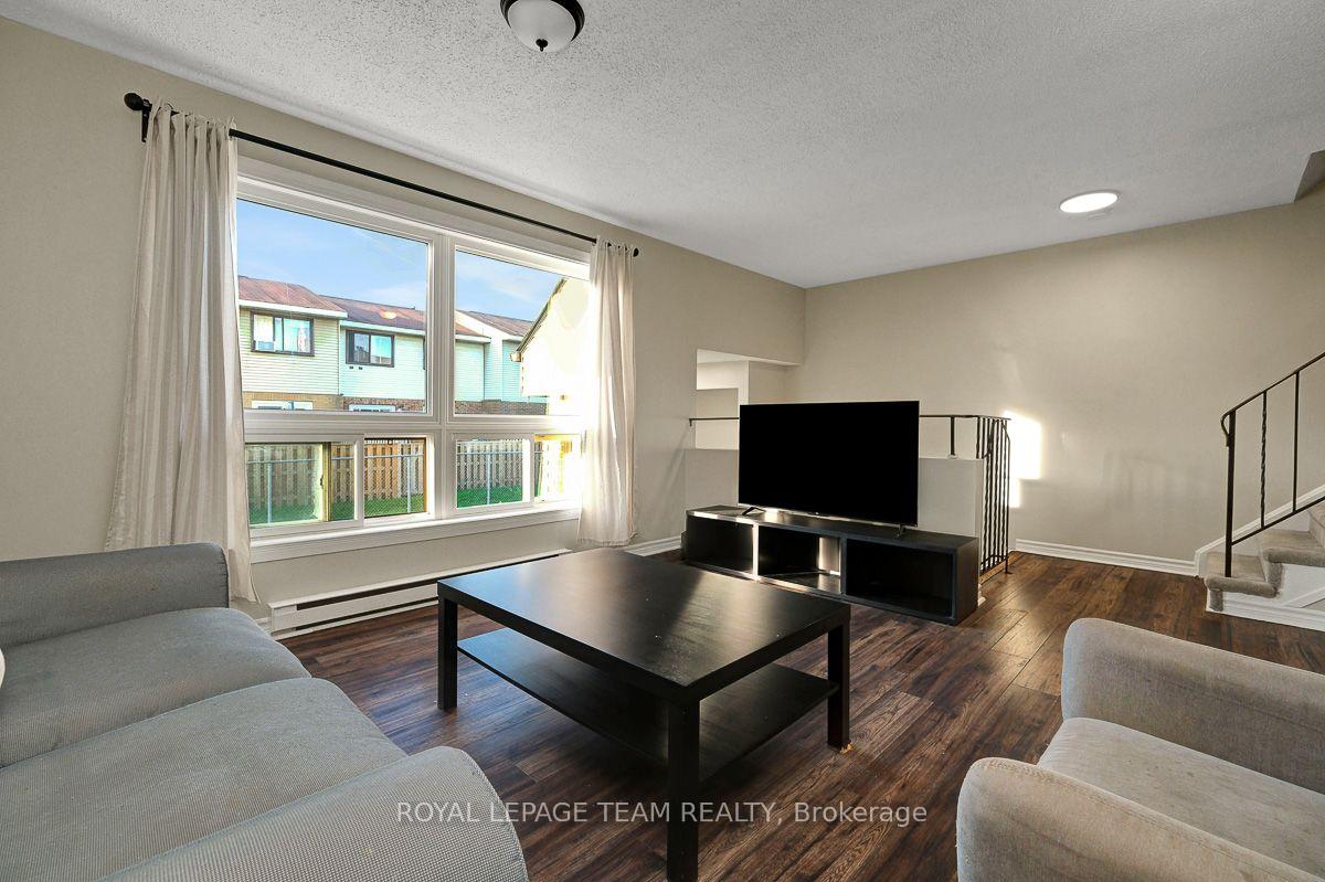 Photo 9 of Unit 100, 13 Woodvale Green Drive, Ottawa, Craig Henry/Woodvale — HOMEH