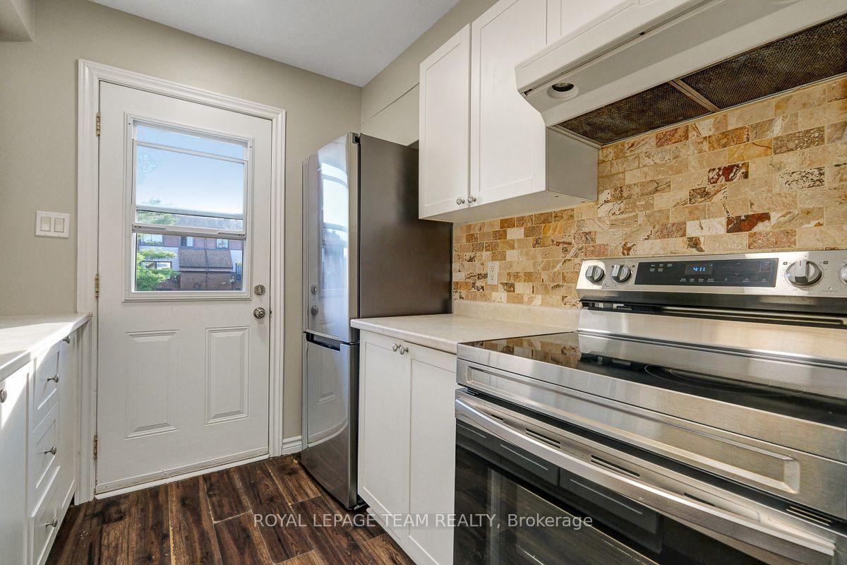 Photo 17 of Unit 100, 13 Woodvale Green Drive, Ottawa, Craig Henry/Woodvale — HOMEH
