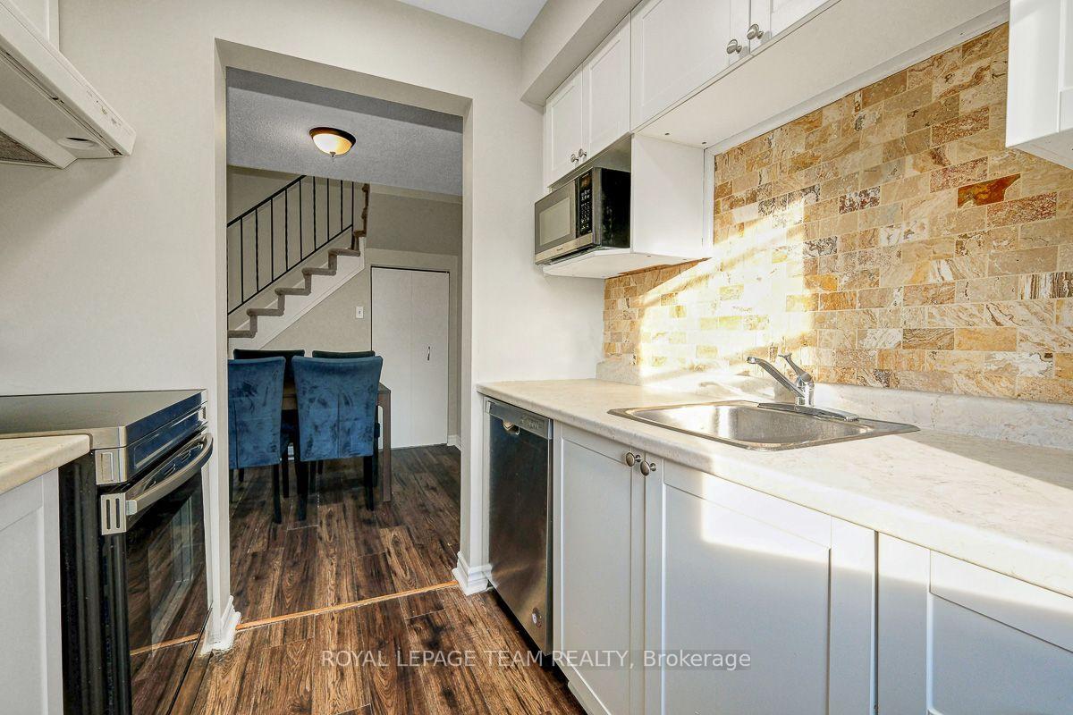 Photo 19 of Unit 100, 13 Woodvale Green Drive, Ottawa, Craig Henry/Woodvale — HOMEH