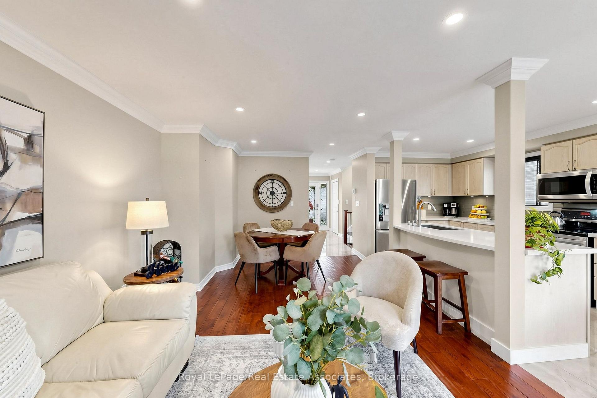 Photo 9 of 2 Primeau Avenue, Whitby, Brooklin — HOMEH