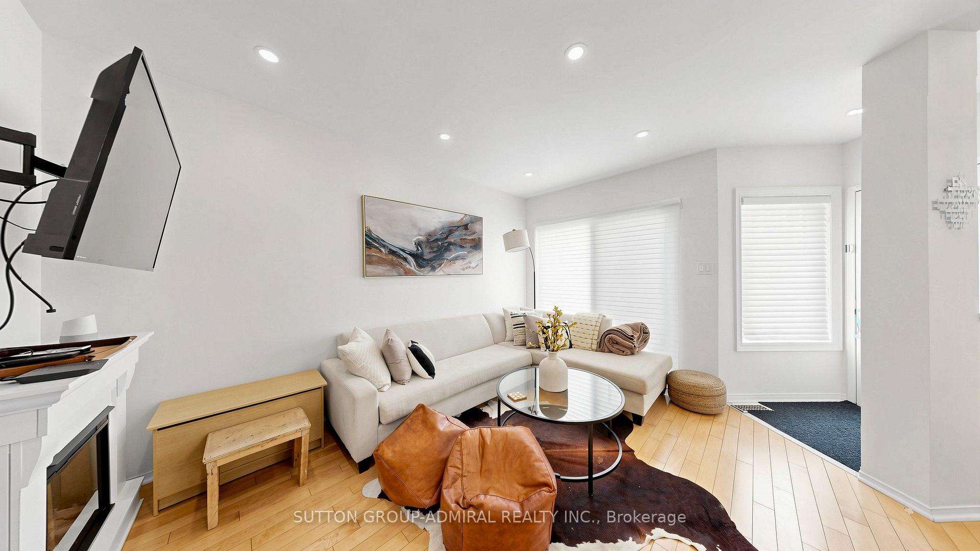 Photo 3 of Unit 46, 735 New Westminster Drive, Vaughan, Brownridge — HOMEH