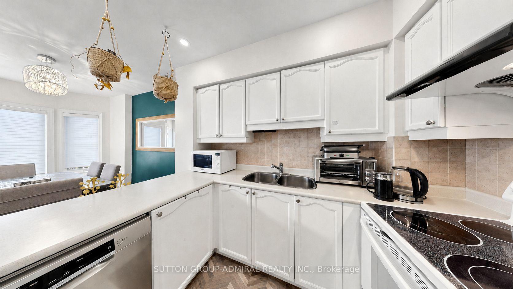 Photo 9 of Unit 46, 735 New Westminster Drive, Vaughan, Brownridge — HOMEH