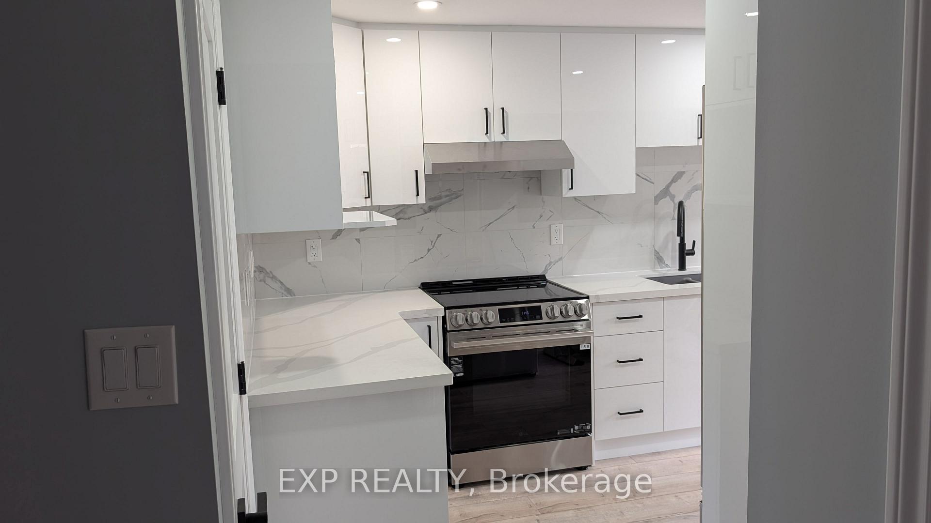 Photo 2 of Unit 2, 208 Isabella Drive, Orillia — HOMEH