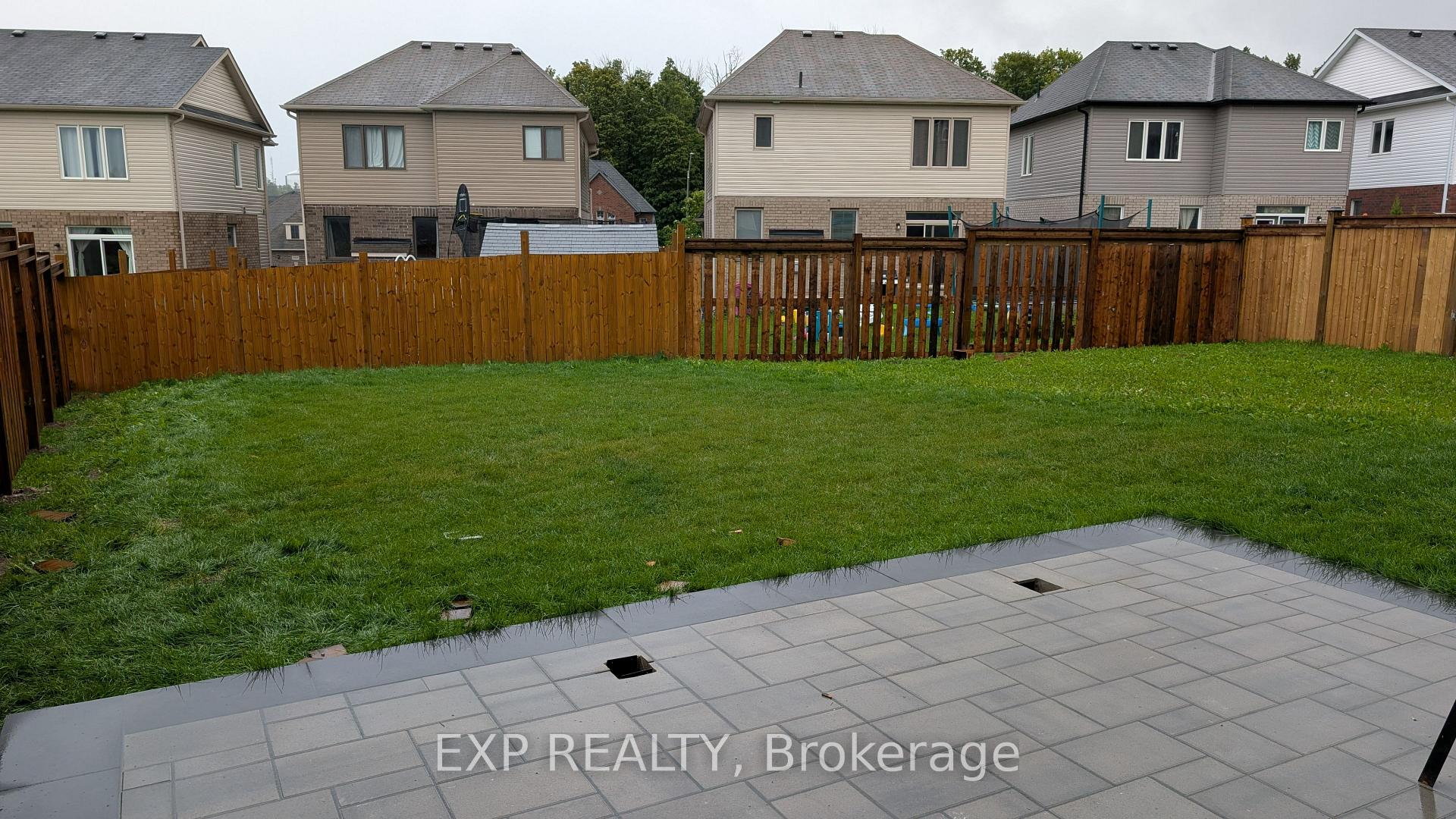 Photo 16 of Unit 2, 208 Isabella Drive, Orillia — HOMEH