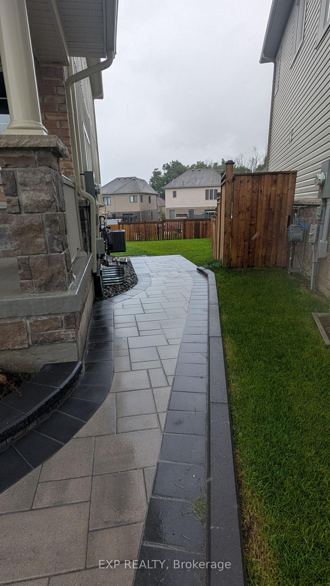 Photo 18 of Unit 2, 208 Isabella Drive, Orillia — HOMEH