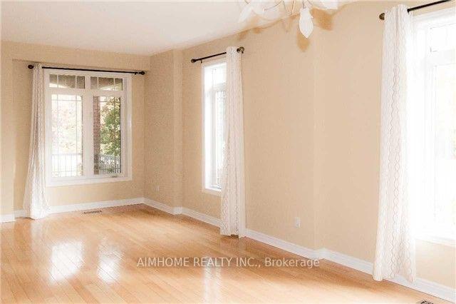 Photo 3 of 93 Bel Canto Crescent, Richmond Hill, Oak Ridges Lake Wilcox — HOMEH