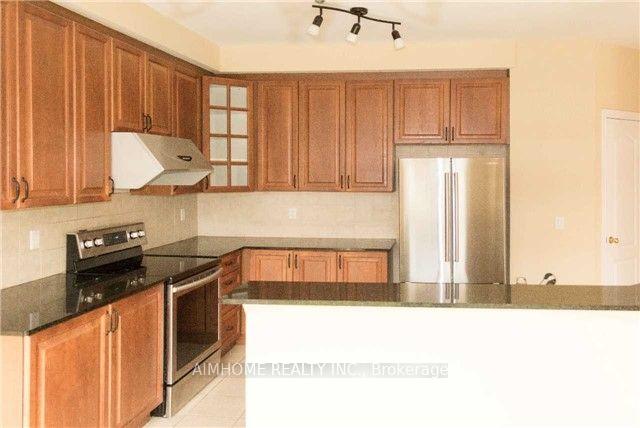 Photo 6 of 93 Bel Canto Crescent, Richmond Hill, Oak Ridges Lake Wilcox — HOMEH