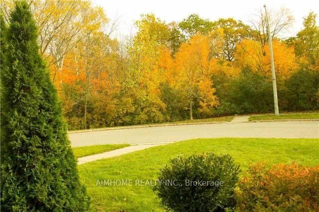 Photo 12 of 93 Bel Canto Crescent, Richmond Hill, Oak Ridges Lake Wilcox — HOMEH
