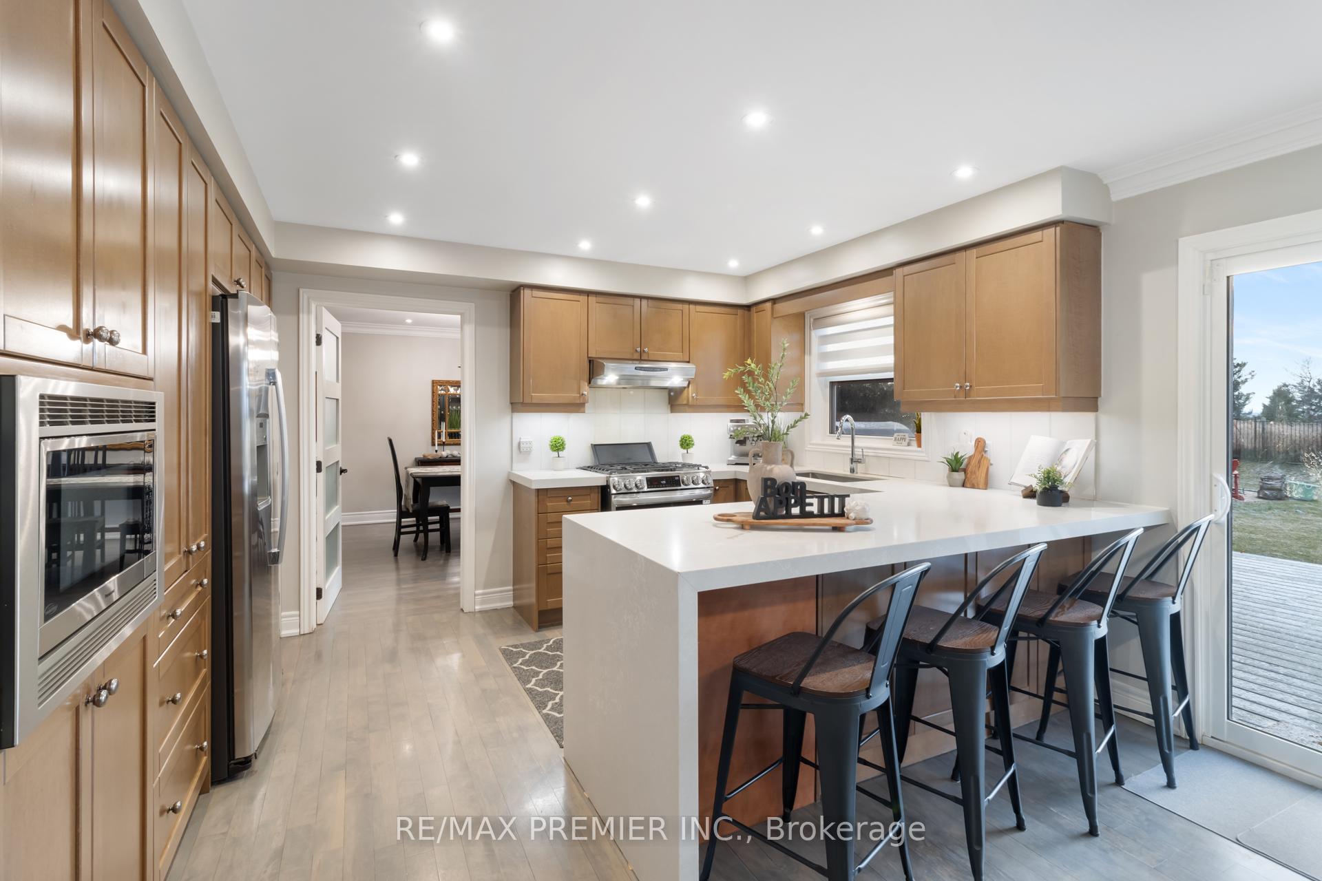 Photo 4 of 60 Nobleview Drive, King, Nobleton — HOMEH