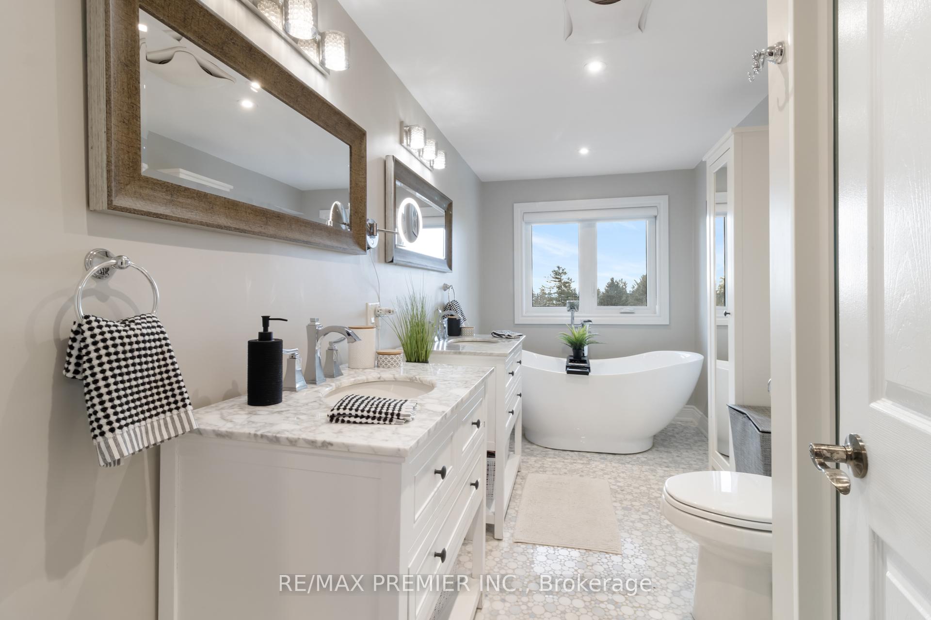 Photo 18 of 60 Nobleview Drive, King, Nobleton — HOMEH