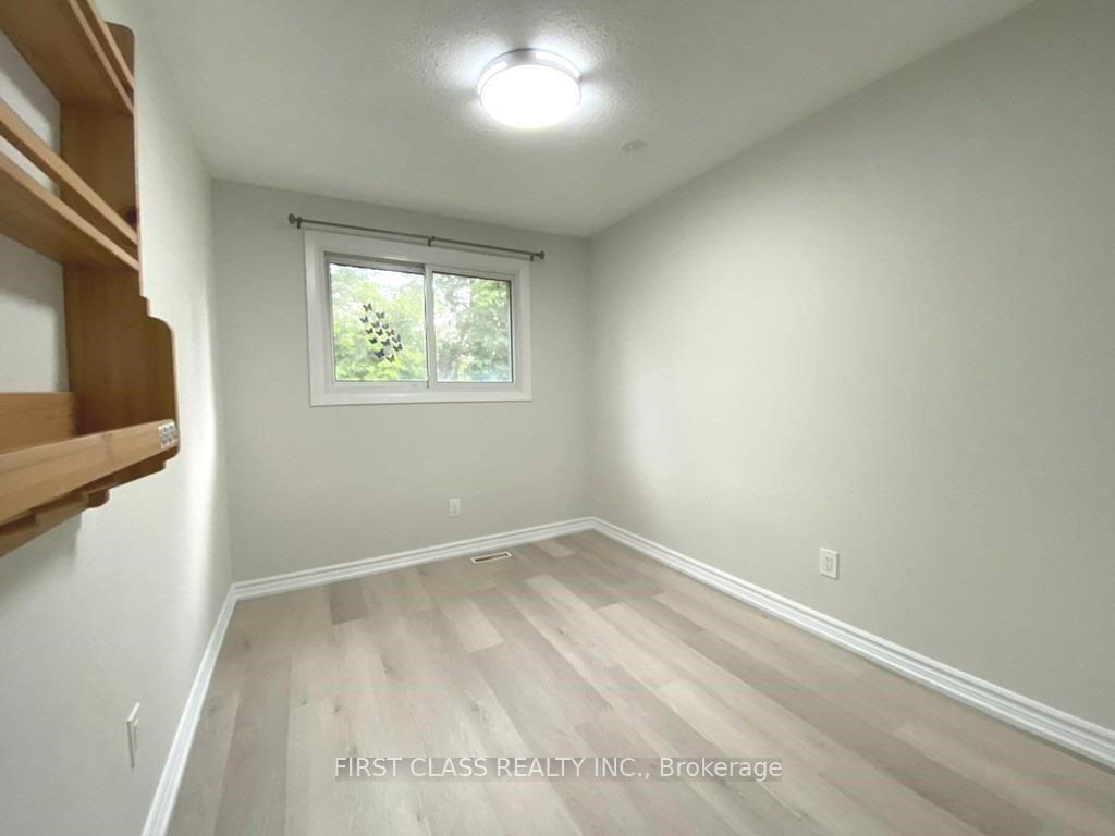 Photo 7 of 53 Hollyberry Trail, North York, Hillcrest Village — HOMEH