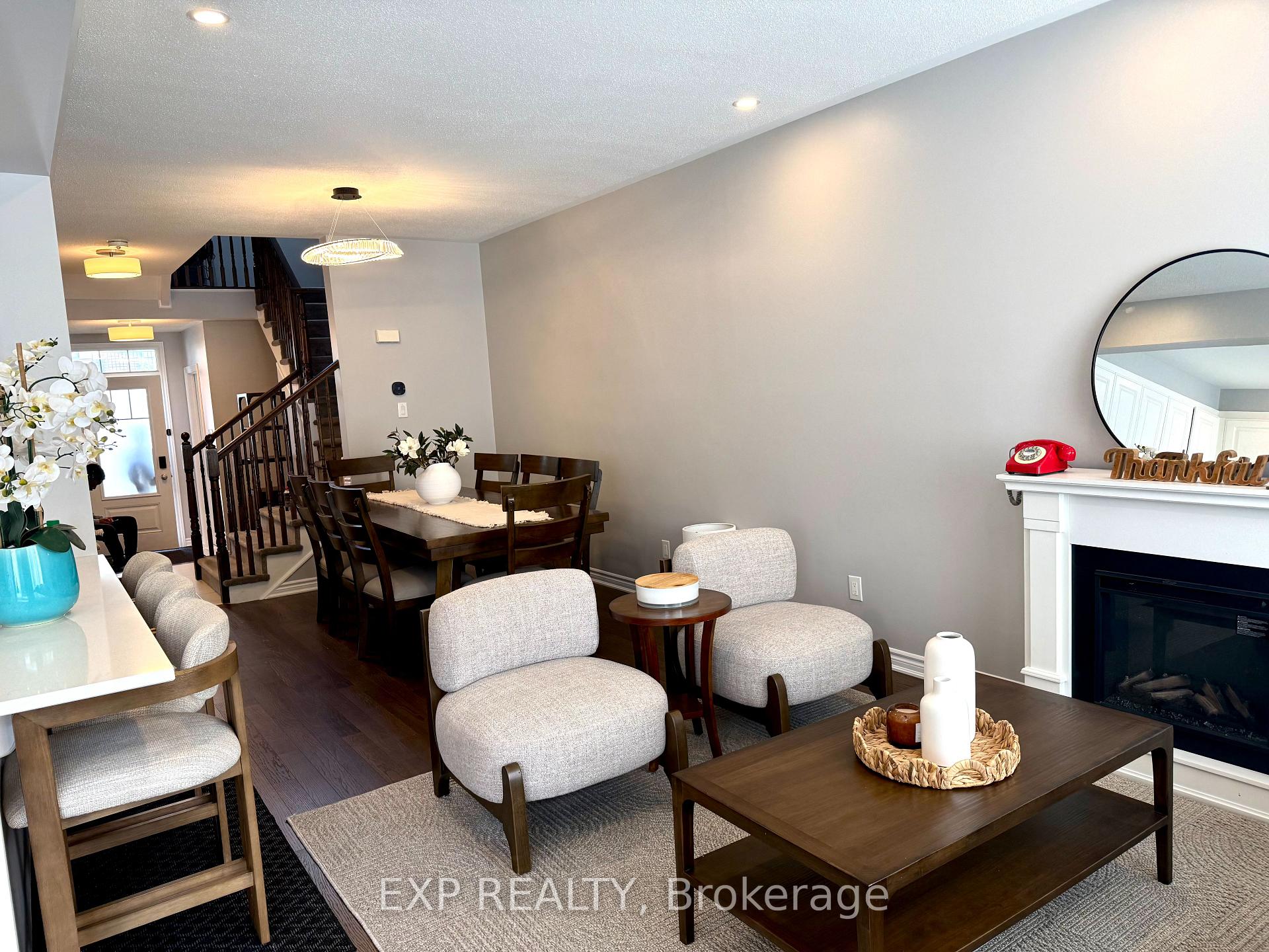 Photo 3 of 246 Atima Circle, Ottawa, Barrhaven - Half Moon Bay — HOMEH