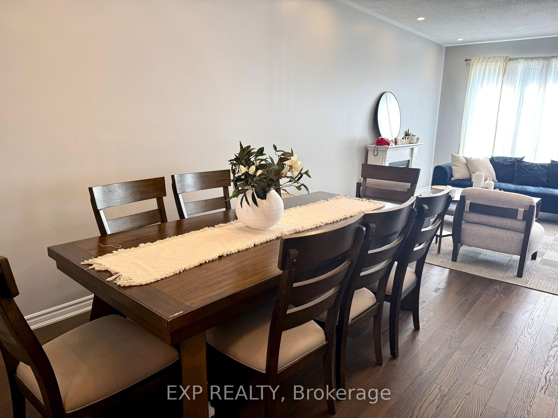 Photo 4 of 246 Atima Circle, Ottawa, Barrhaven - Half Moon Bay — HOMEH