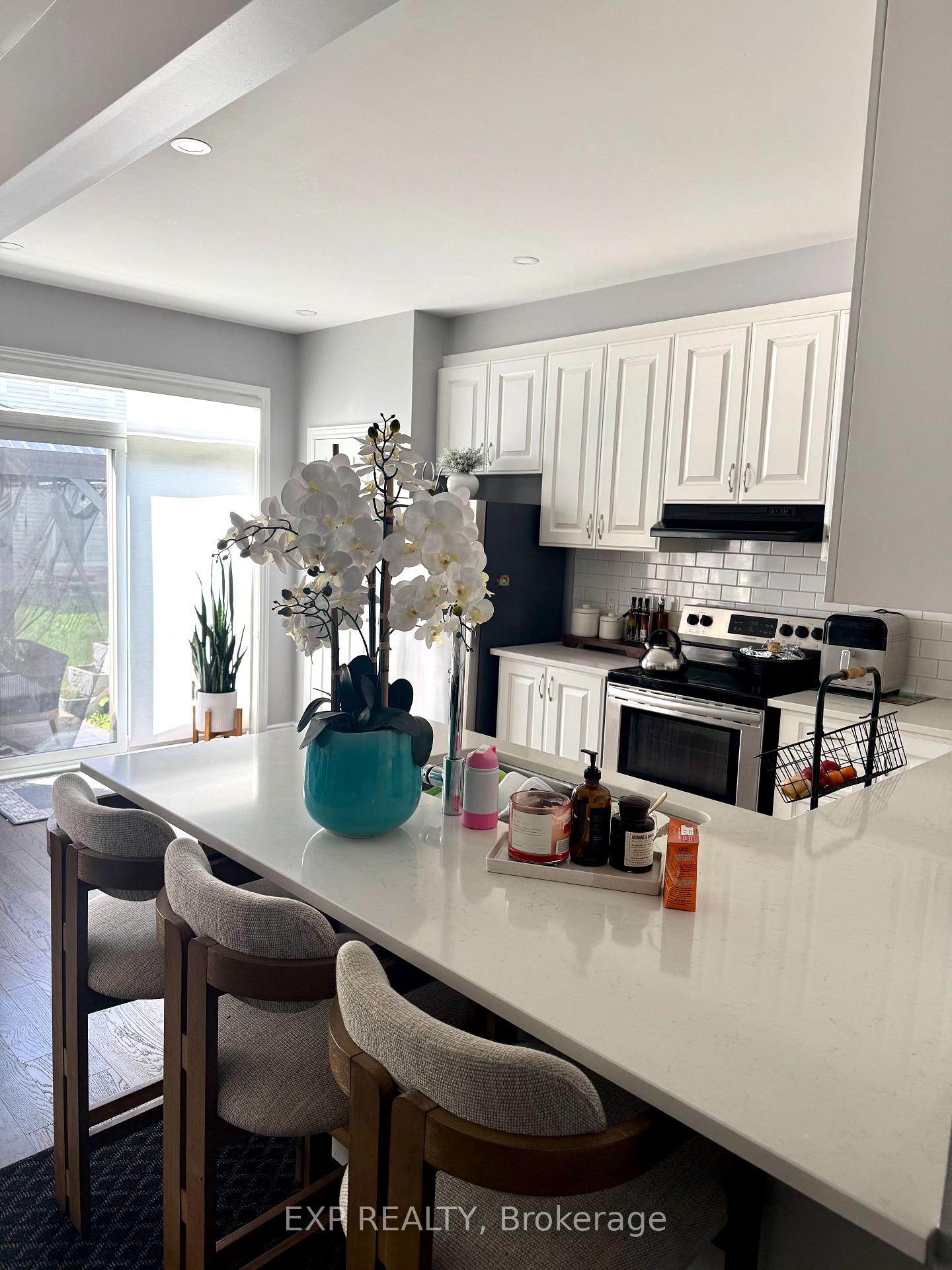 Photo 8 of 246 Atima Circle, Ottawa, Barrhaven - Half Moon Bay — HOMEH