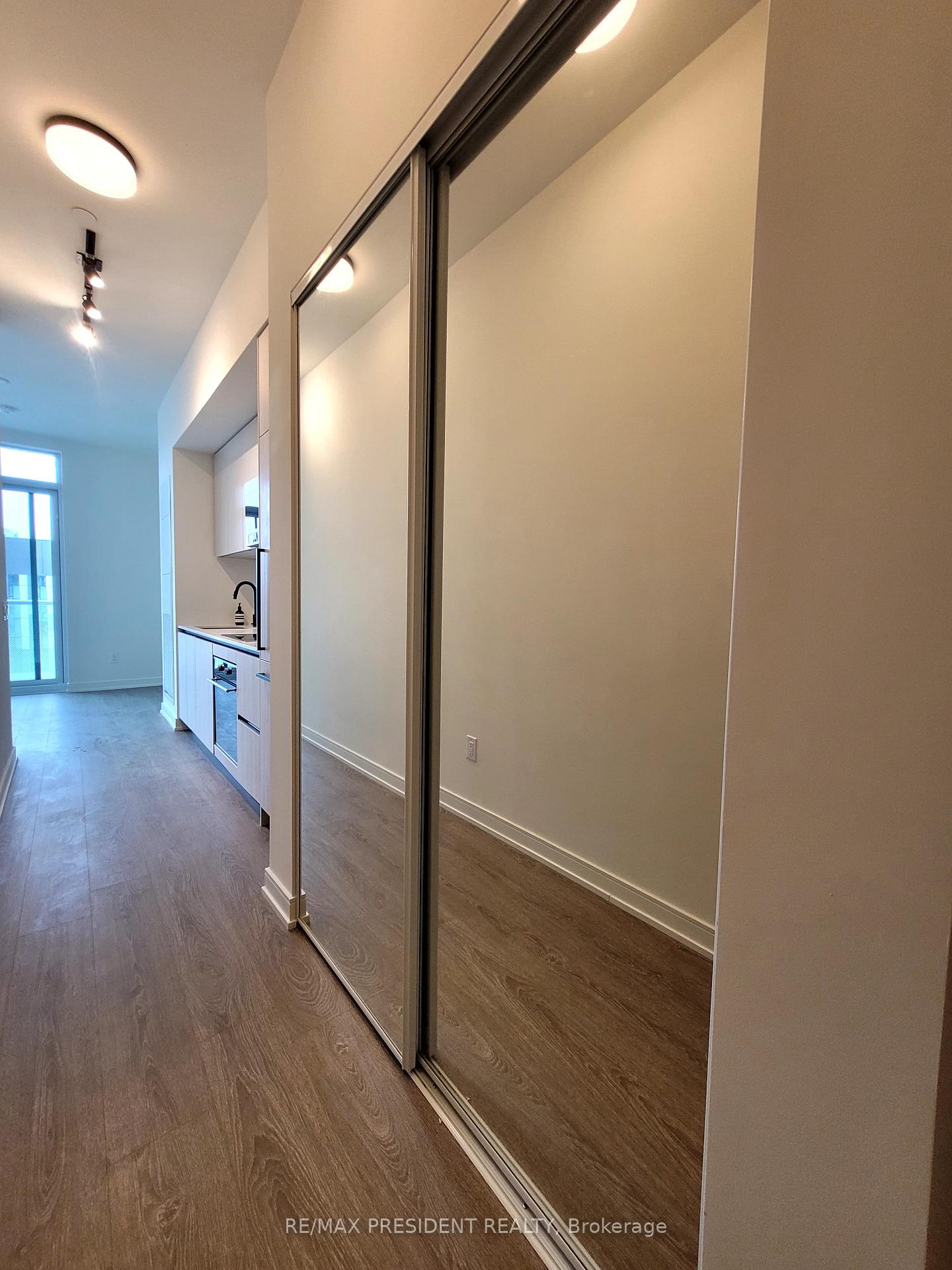 Photo 6 of Unit 901, 425 Front Street E, Toronto, Waterfront Communities — HOMEH