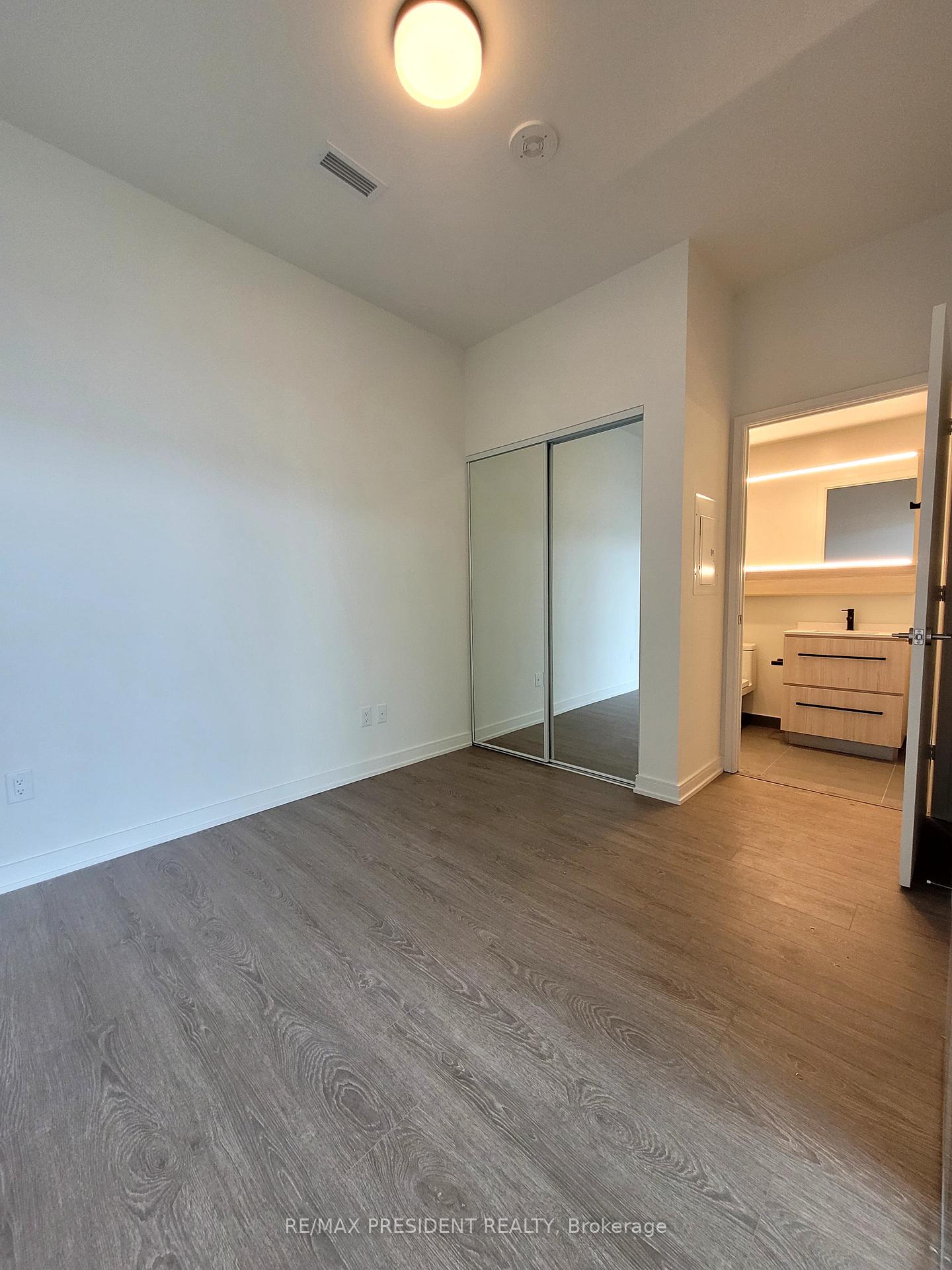 Photo 12 of Unit 901, 425 Front Street E, Toronto, Waterfront Communities — HOMEH