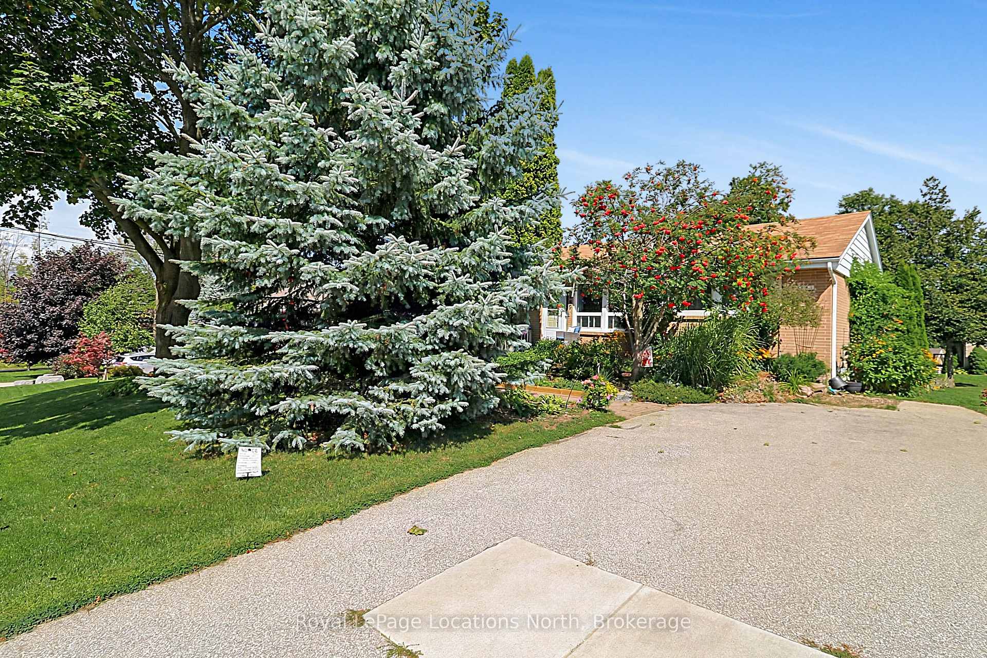 Photo 4 of 245 Pearson Street N, Meaford — HOMEH
