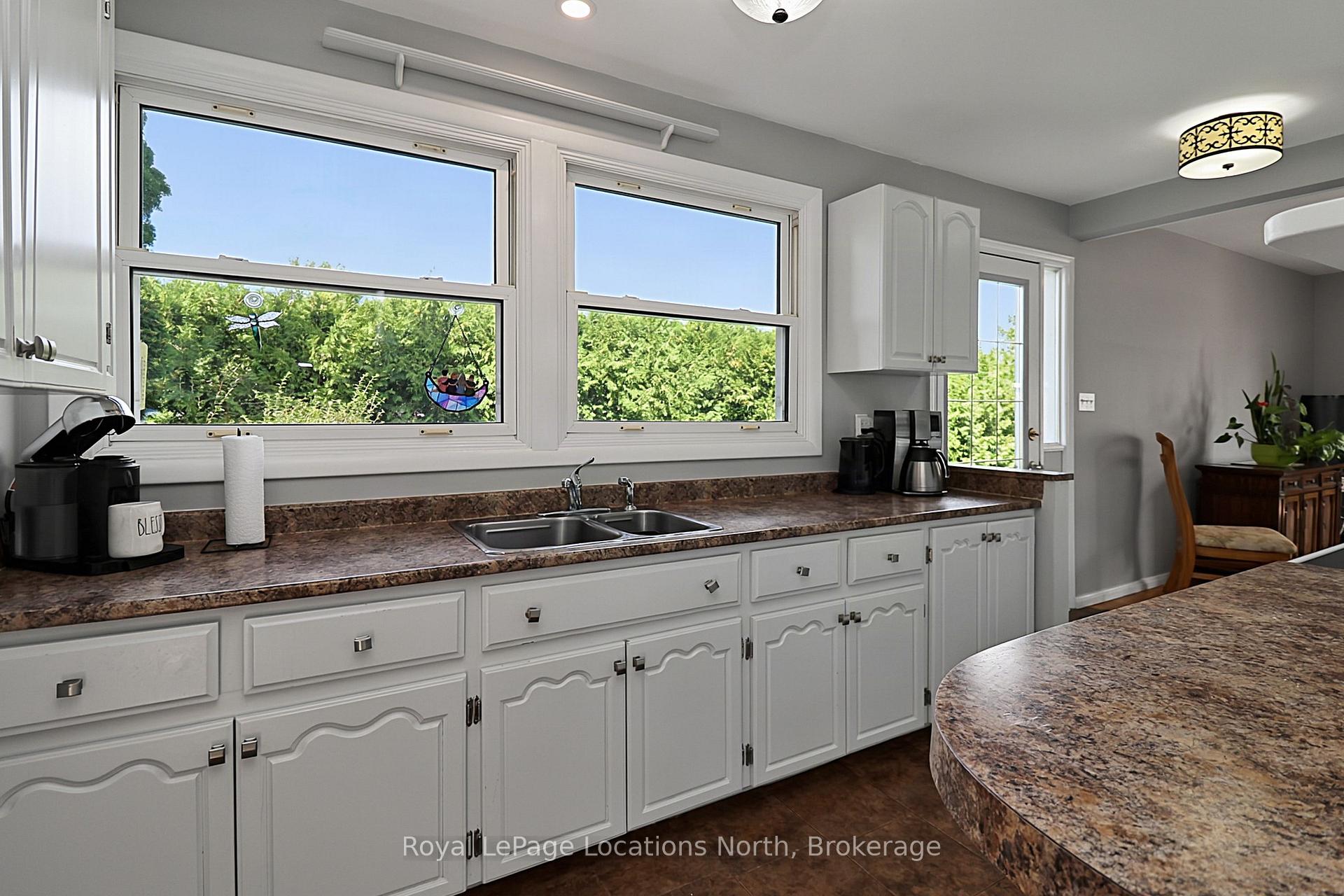 Photo 10 of 245 Pearson Street N, Meaford — HOMEH