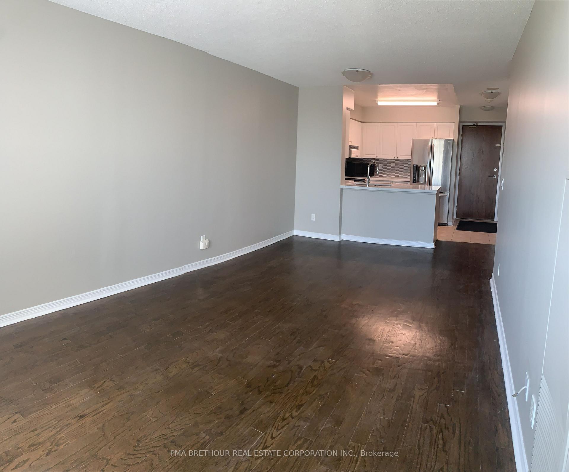 Photo 4 of Unit 609, 11 Oneida Crescent, Richmond Hill, Langstaff — HOMEH