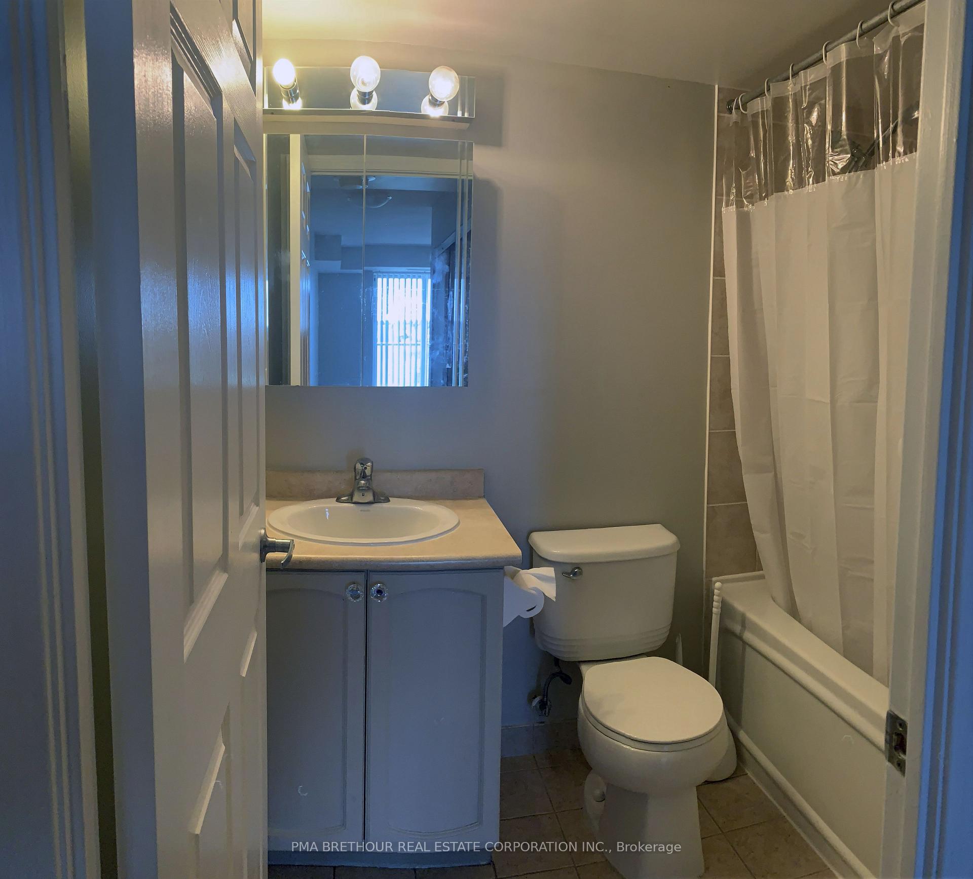 Photo 16 of Unit 609, 11 Oneida Crescent, Richmond Hill, Langstaff — HOMEH