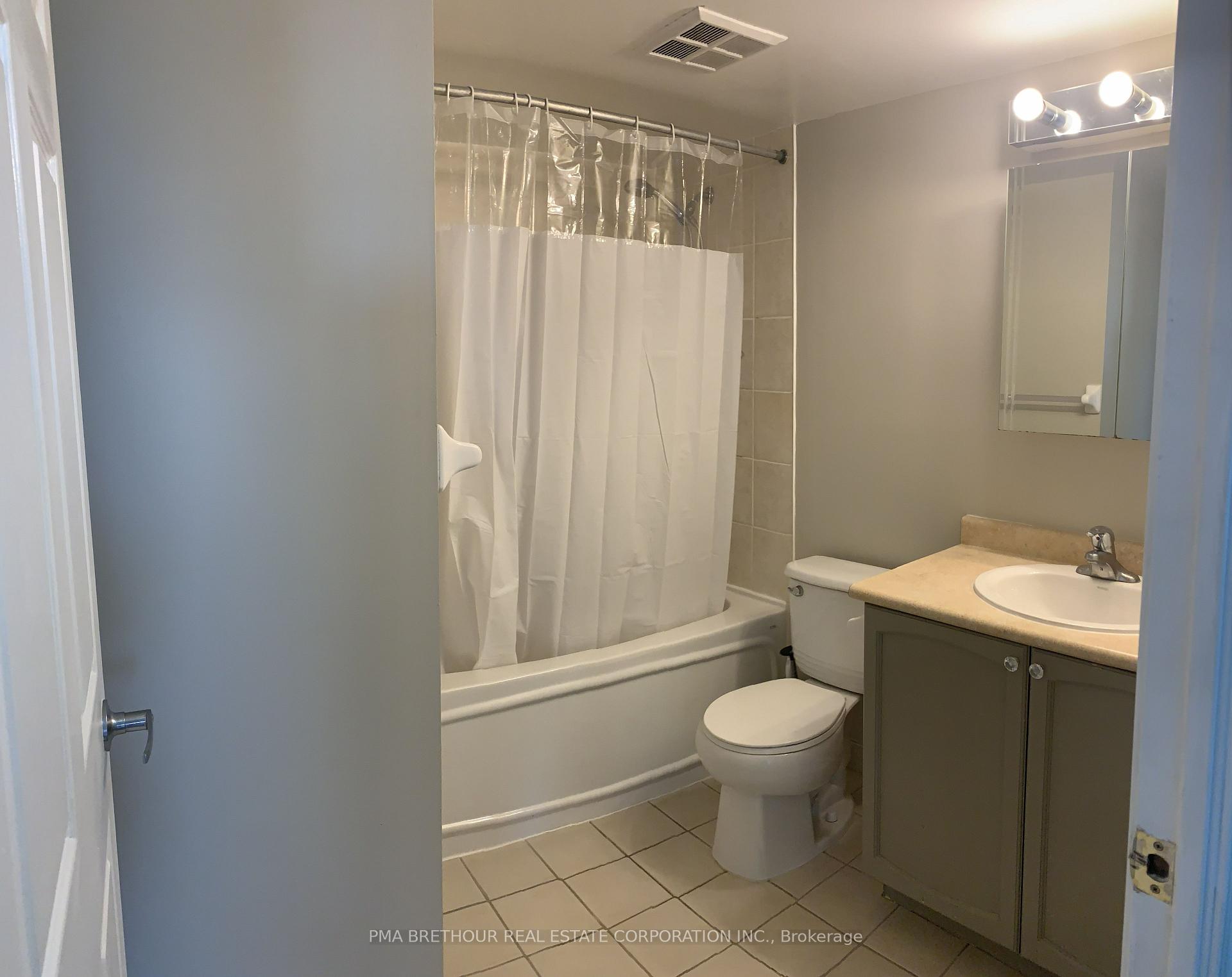 Photo 19 of Unit 609, 11 Oneida Crescent, Richmond Hill, Langstaff — HOMEH