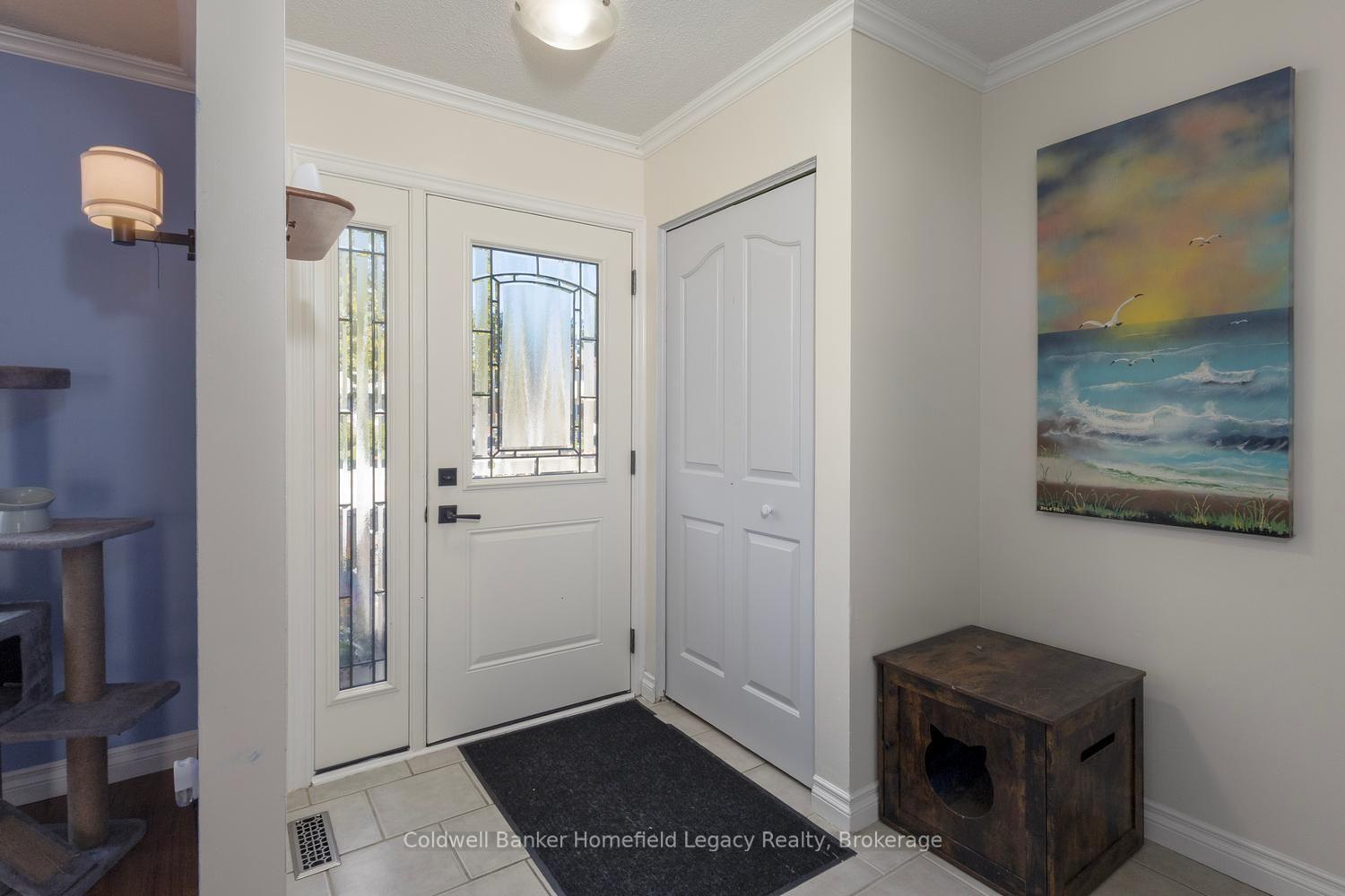 Photo 4 of 185 Maple Avenue, Stratford — HOMEH