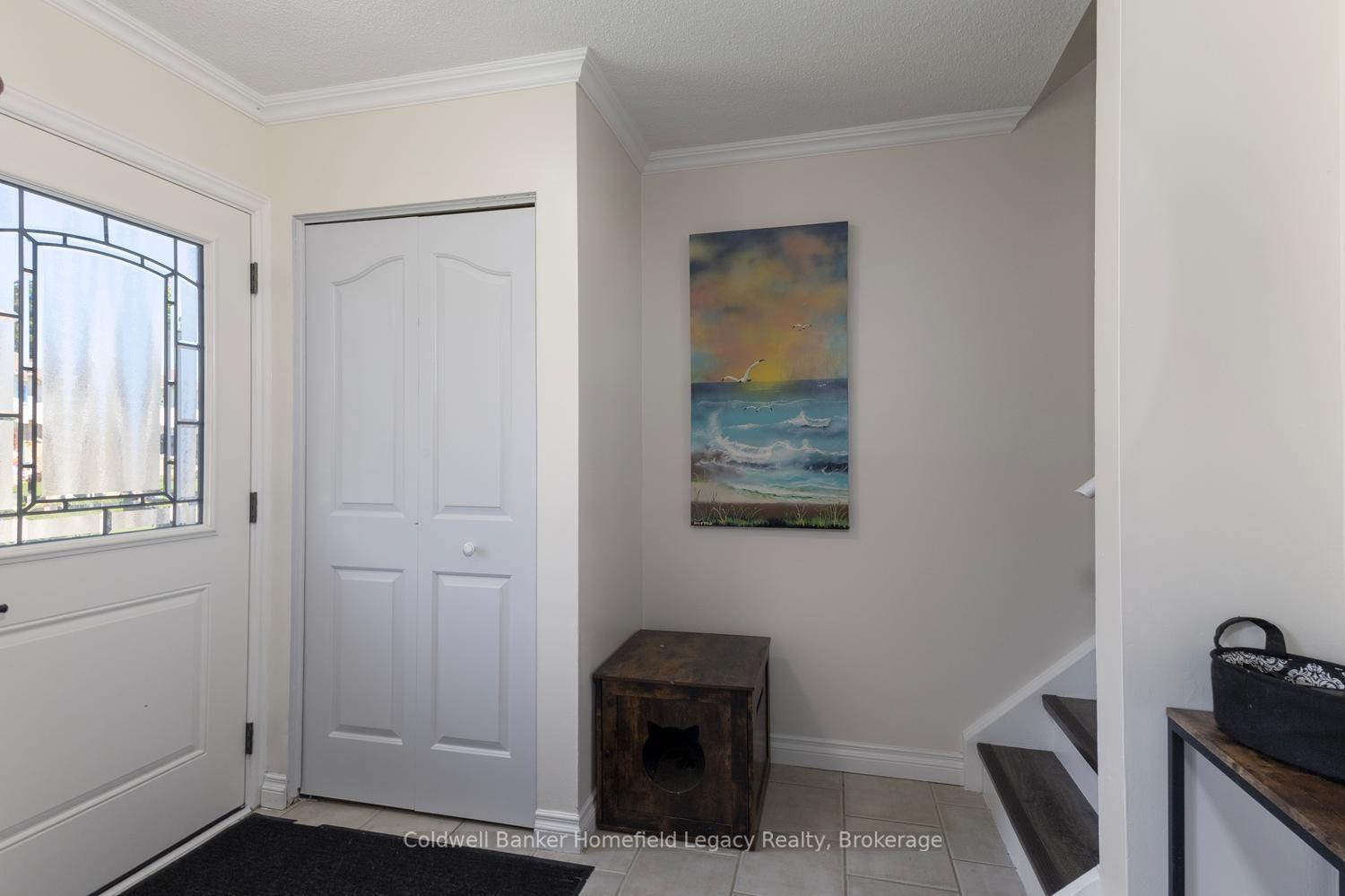 Photo 5 of 185 Maple Avenue, Stratford — HOMEH