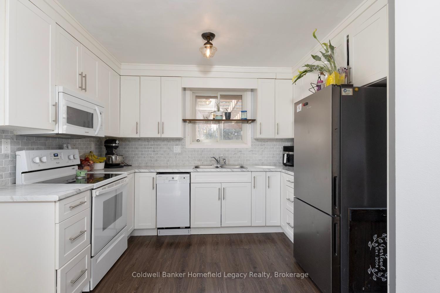 Photo 7 of 185 Maple Avenue, Stratford — HOMEH
