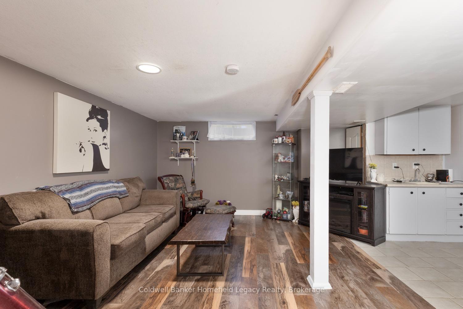 Photo 27 of 185 Maple Avenue, Stratford — HOMEH