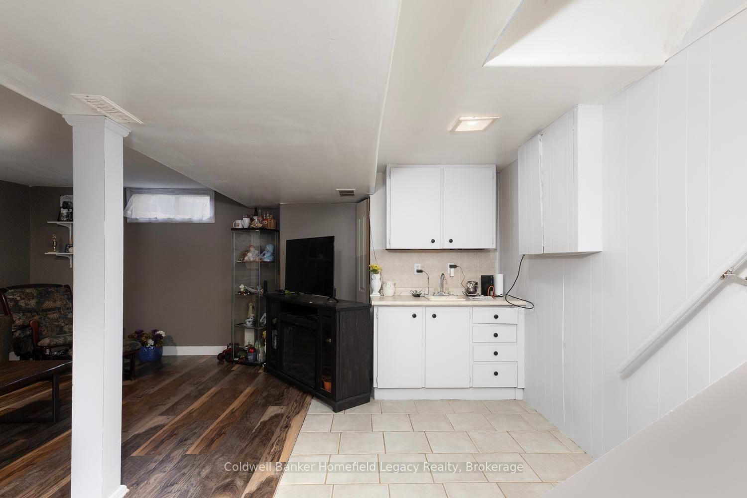 Photo 31 of 185 Maple Avenue, Stratford — HOMEH