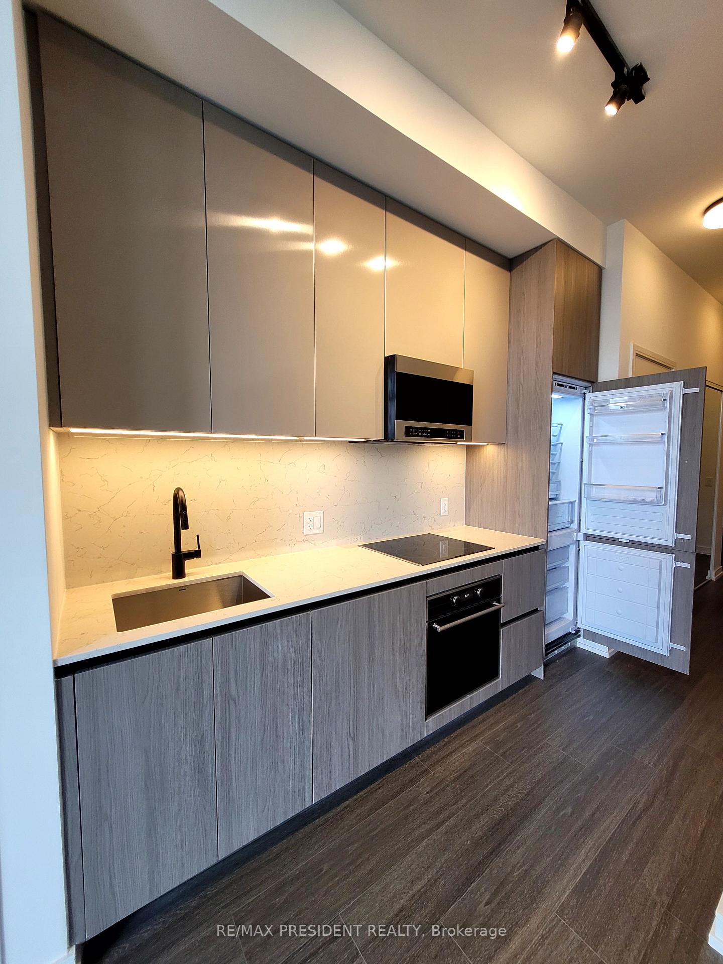 Photo 8 of Unit 601, 425 Front Street E, Toronto, Waterfront Communities — HOMEH