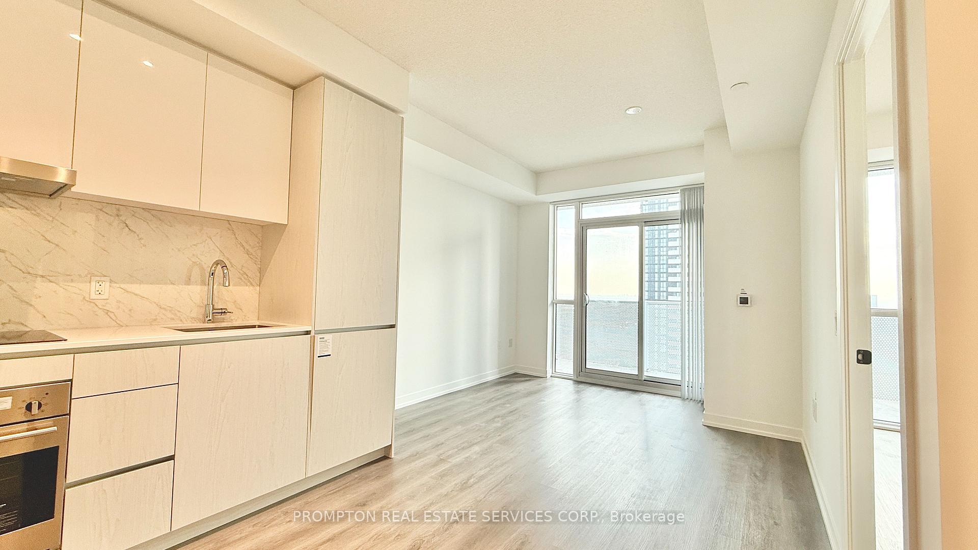 Photo 3 of Unit 3002, 28 Interchange Way, Vaughan, Vaughan Corporate Centre — HOMEH