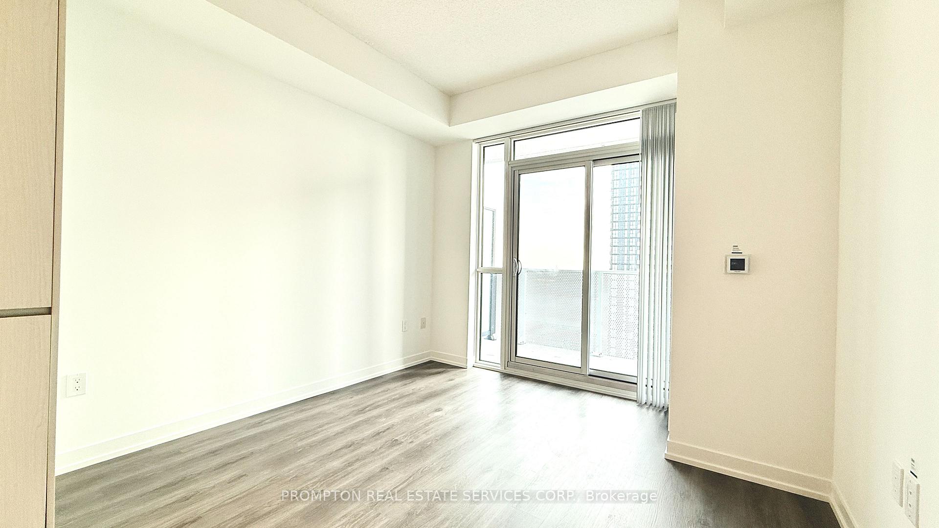 Photo 5 of Unit 3002, 28 Interchange Way, Vaughan, Vaughan Corporate Centre — HOMEH