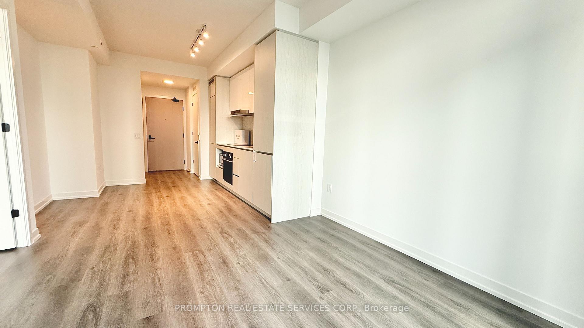 Photo 8 of Unit 3002, 28 Interchange Way, Vaughan, Vaughan Corporate Centre — HOMEH