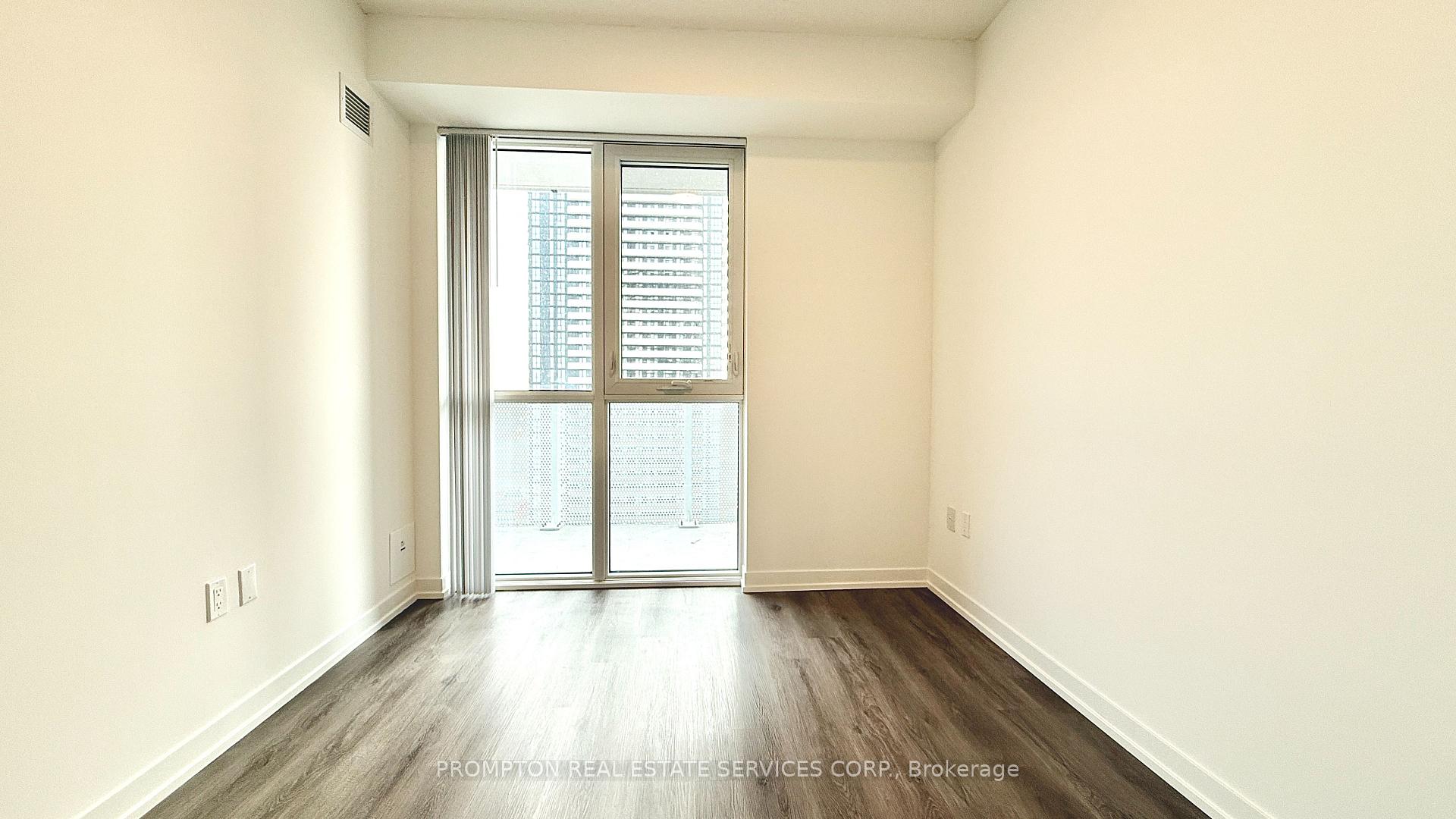Photo 12 of Unit 3002, 28 Interchange Way, Vaughan, Vaughan Corporate Centre — HOMEH