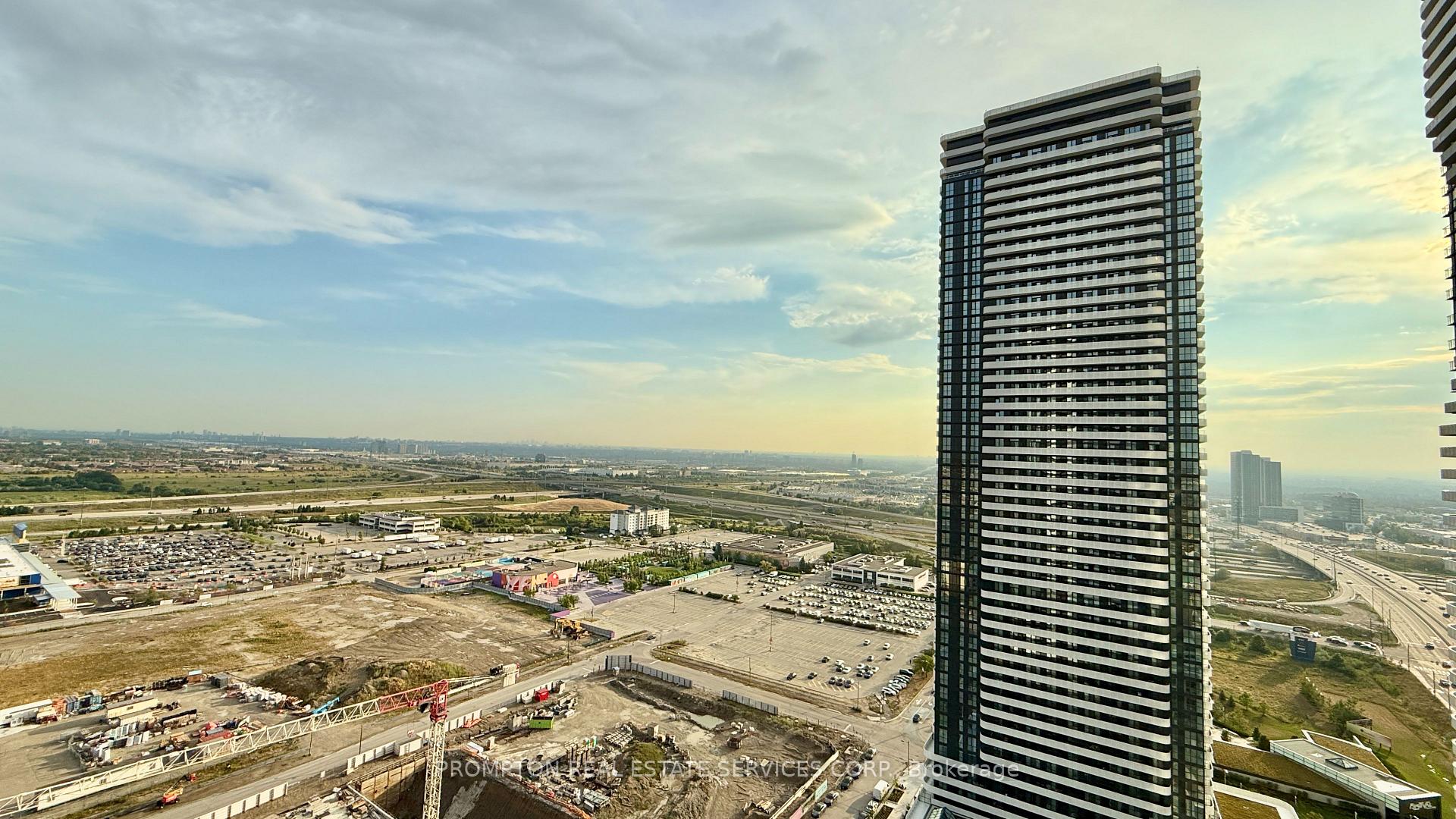 Photo 18 of Unit 3002, 28 Interchange Way, Vaughan, Vaughan Corporate Centre — HOMEH