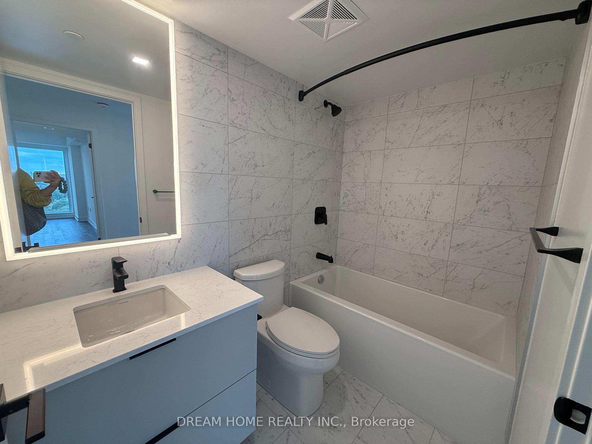 Photo 14 of Unit 2007, 609 Sherbourne Street, Toronto, North St. James Town — HOMEH