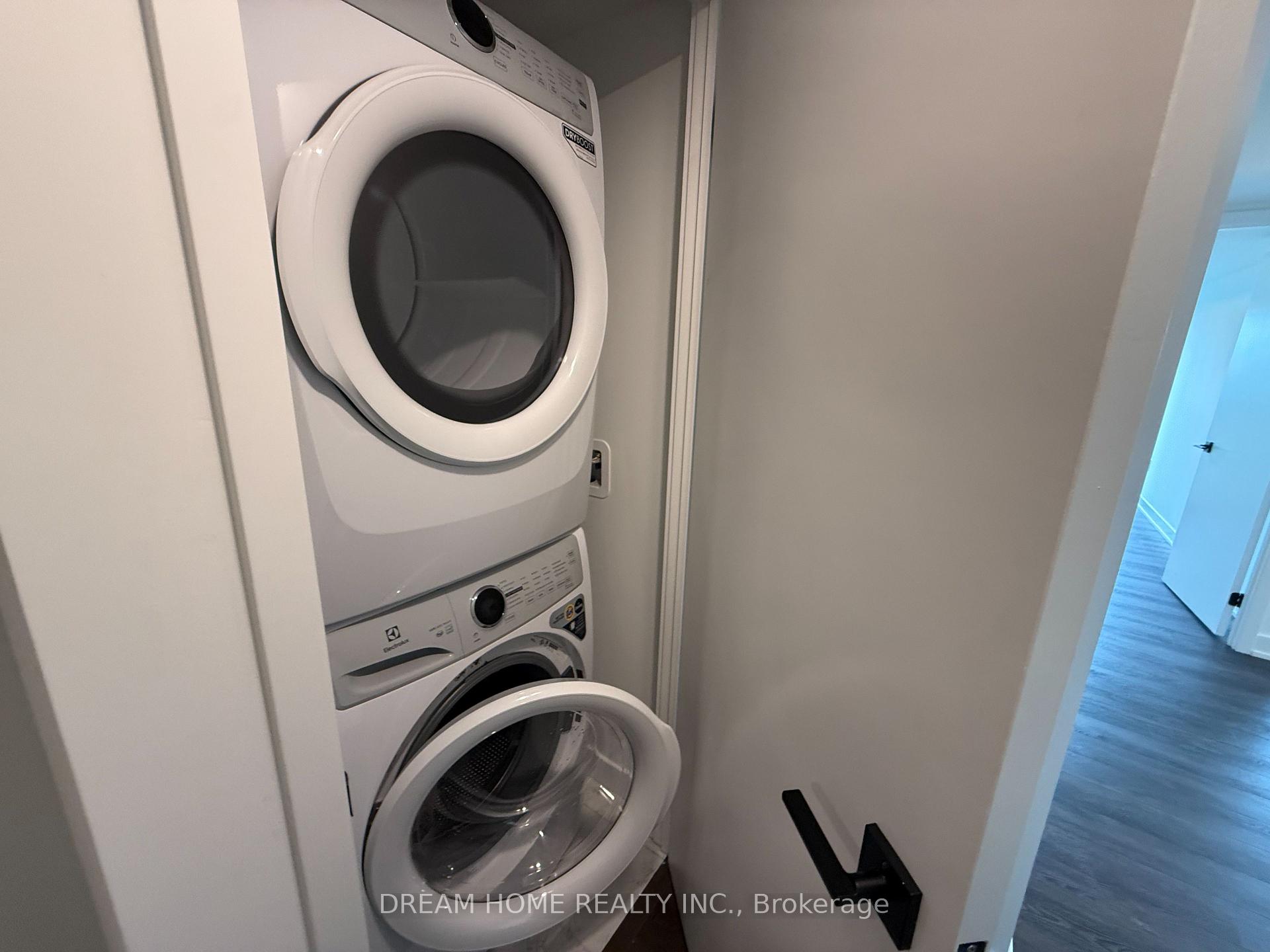 Photo 15 of Unit 2007, 609 Sherbourne Street, Toronto, North St. James Town — HOMEH