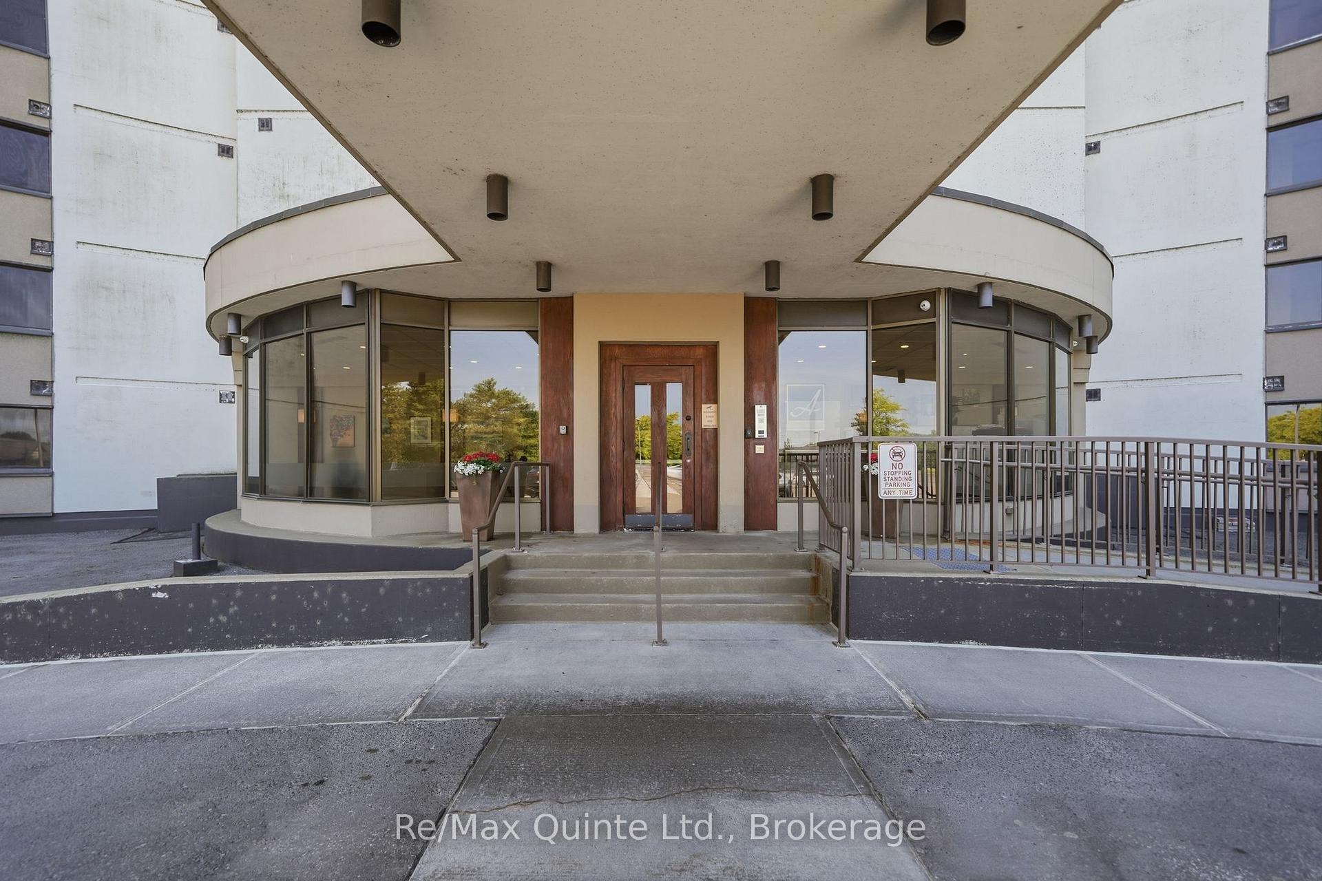 Photo 9 of Unit 307, 2 South Front Street, Belleville, Belleville Ward — HOMEH