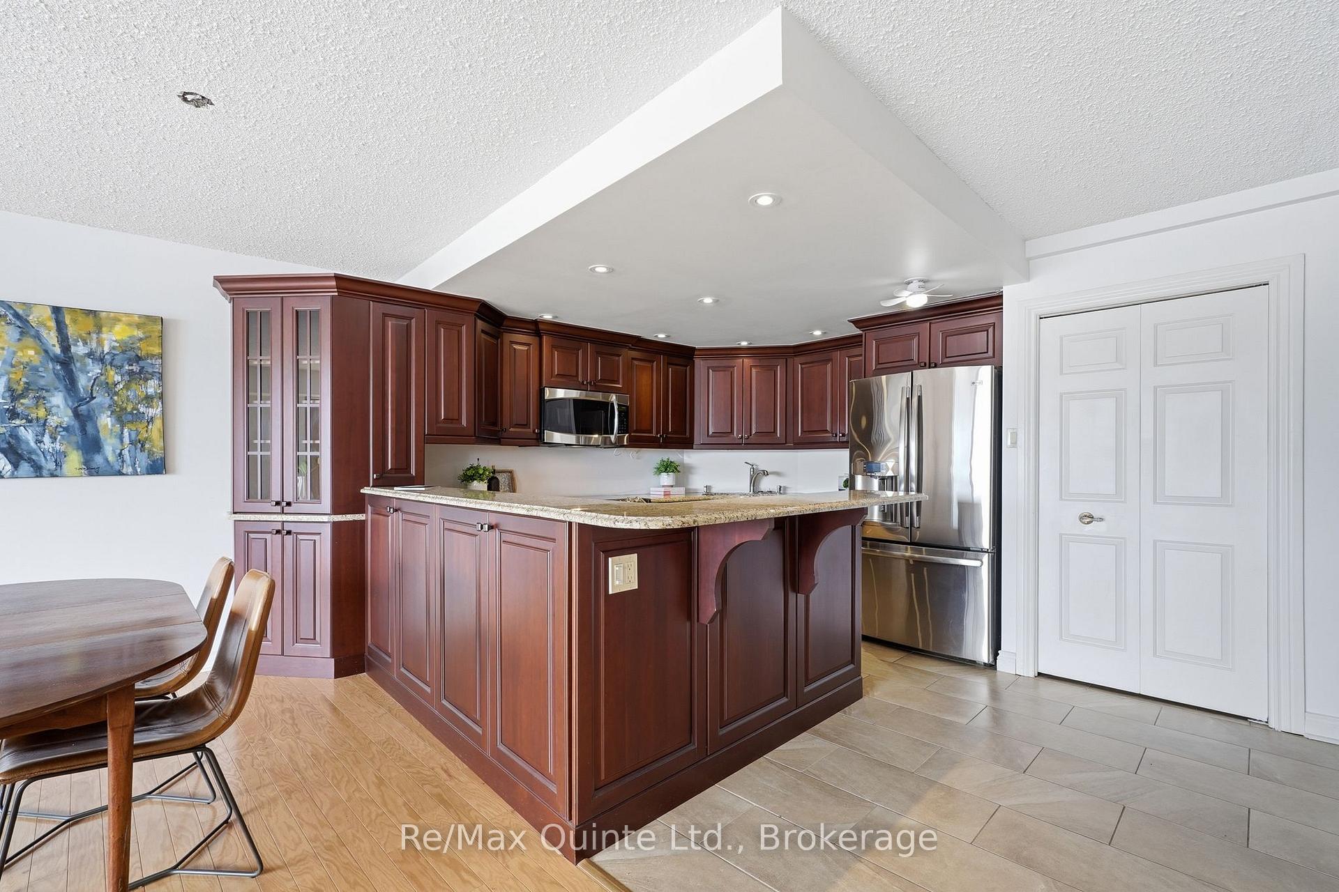 Photo 24 of Unit 307, 2 South Front Street, Belleville, Belleville Ward — HOMEH
